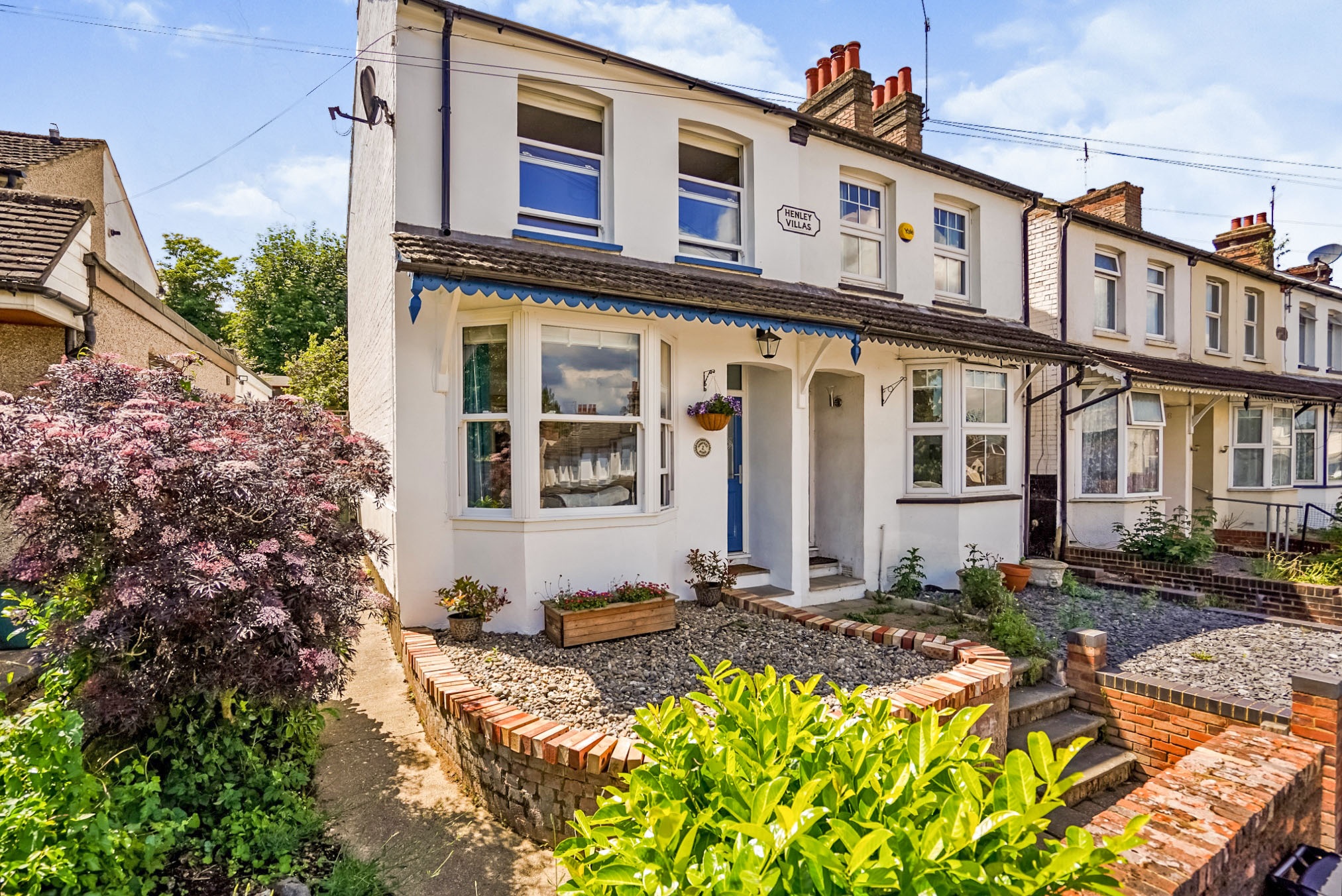 3 bedroom semidetached house for sale in Winifred Road, Hemel