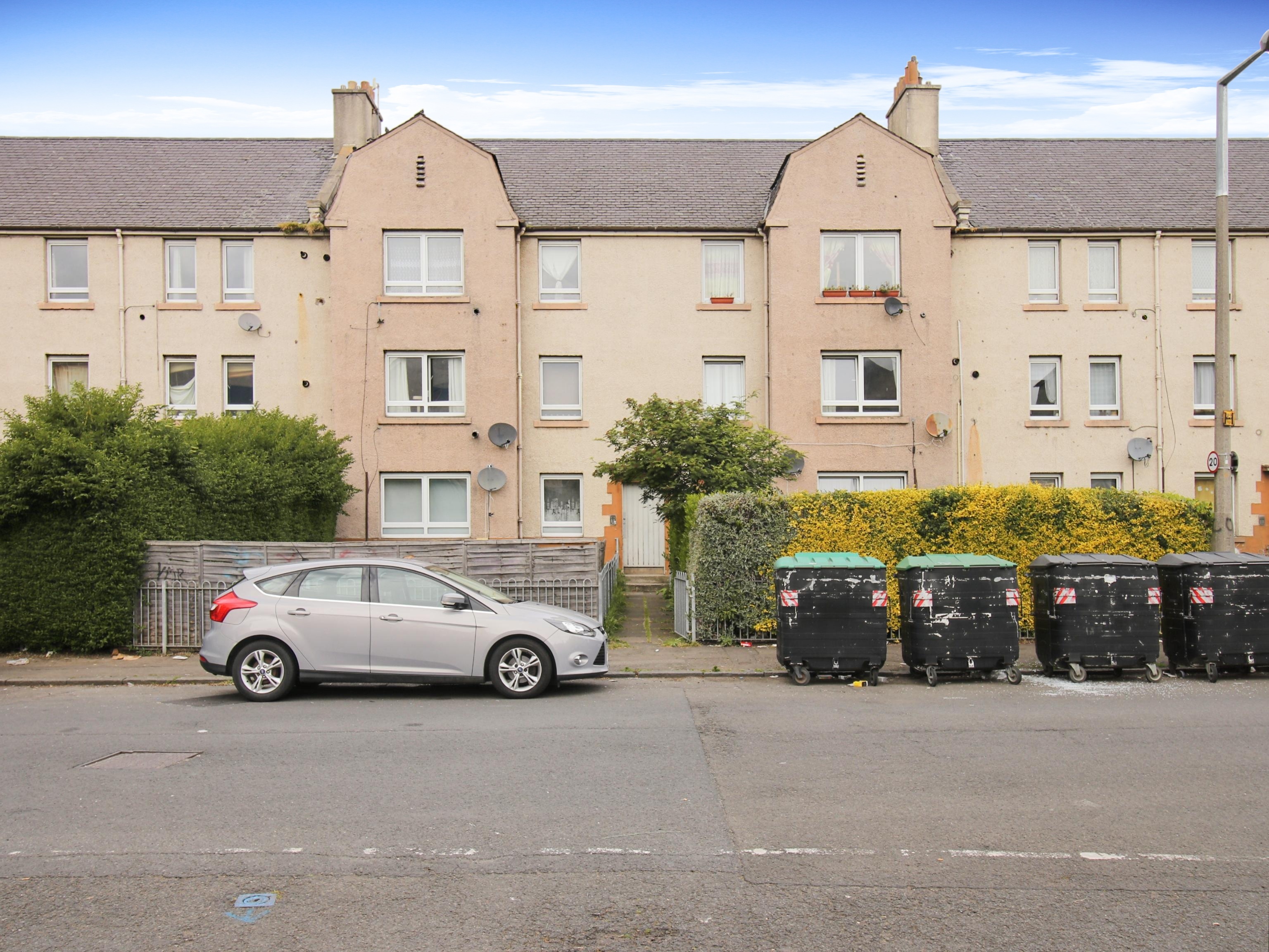 2 bedroom flat for sale in 2 Granton Crescent, Edinburgh, EH5 1PA