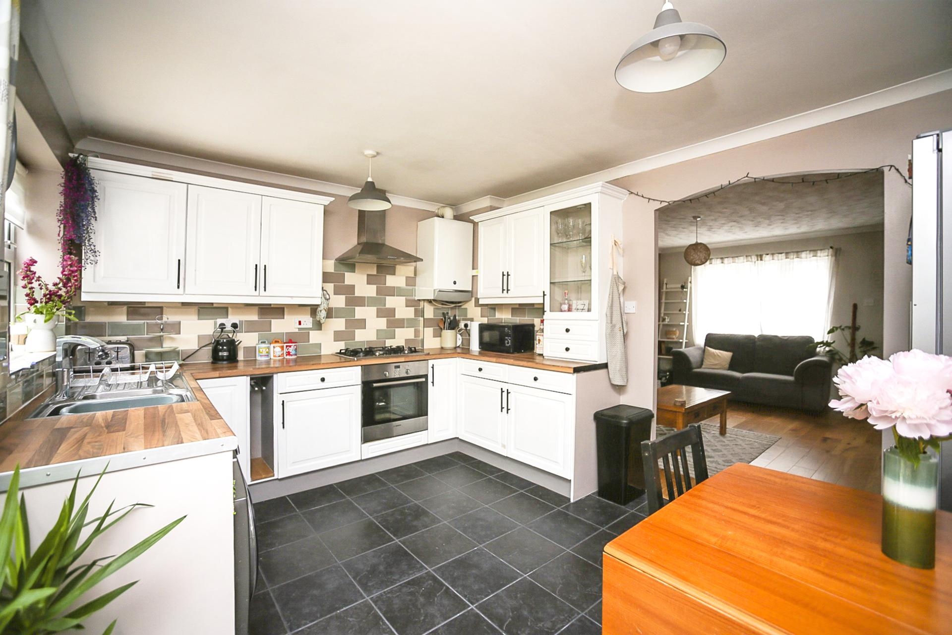 3 bedroom semidetached house for sale in Ritch Road, Snodland, ME6 5PU