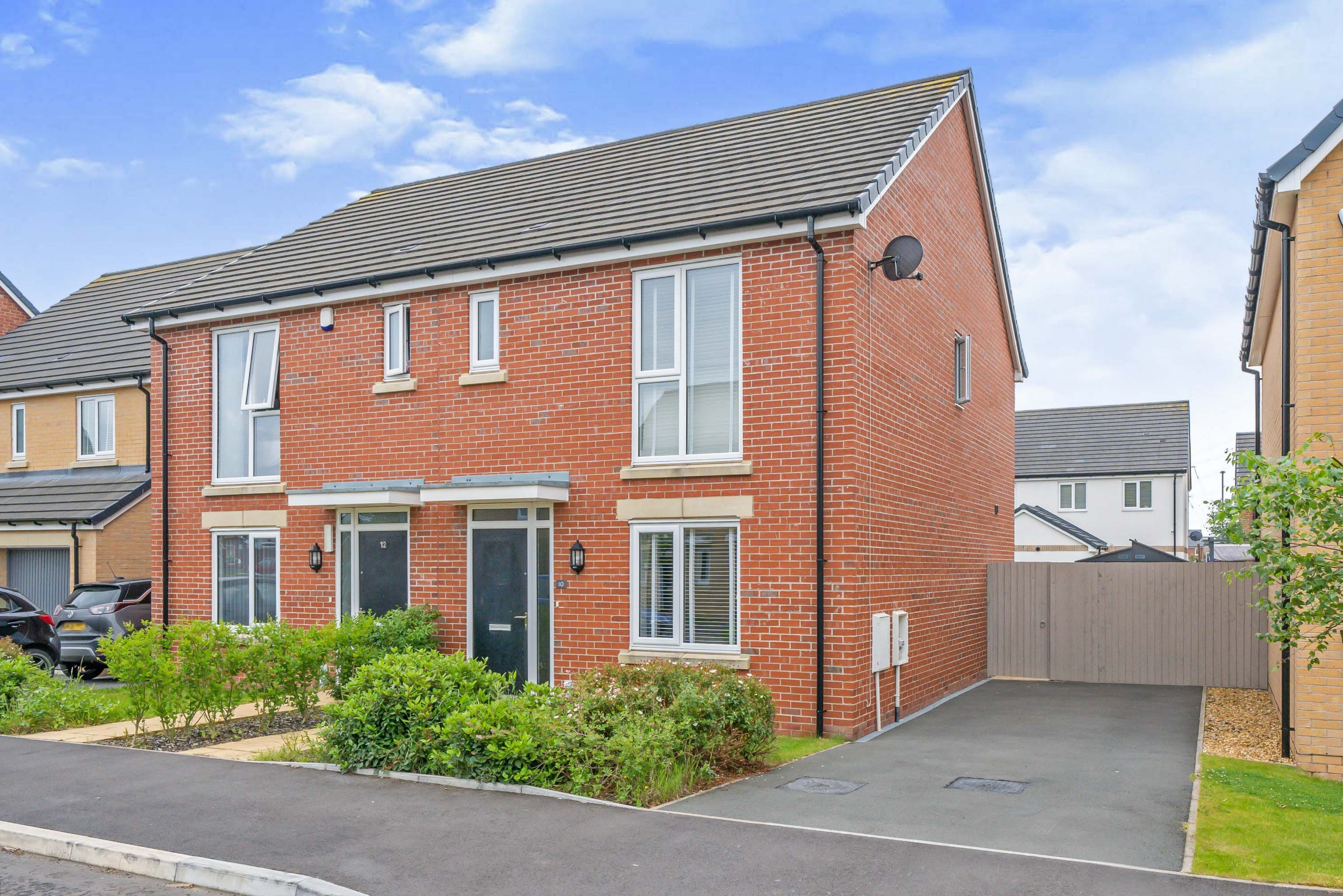 3 bedroom semidetached house for sale in Madeley Drive, St. Helens