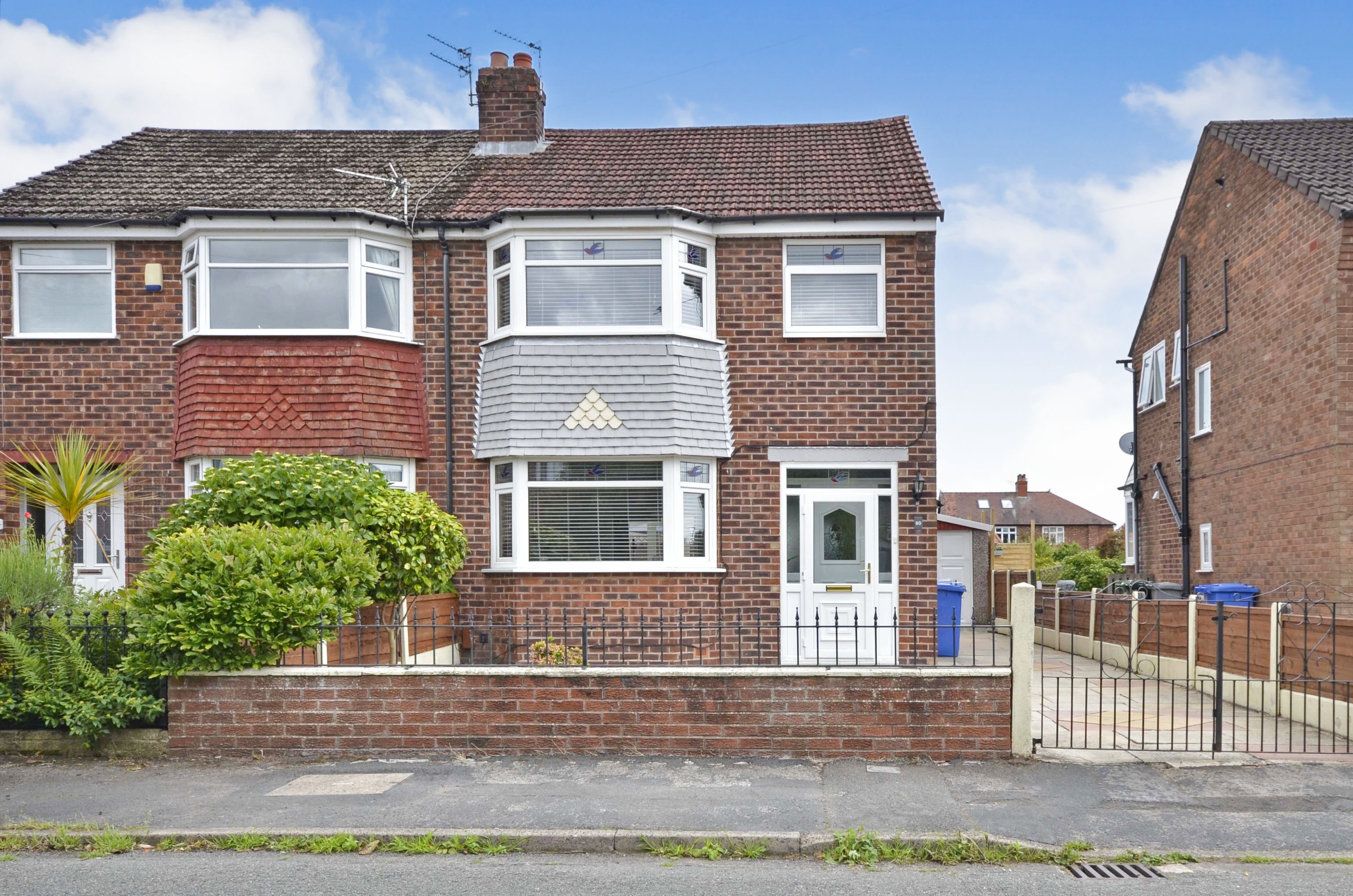 3 Bedroom Semi Detached House For Sale In Beech Road Sale M33 2fa