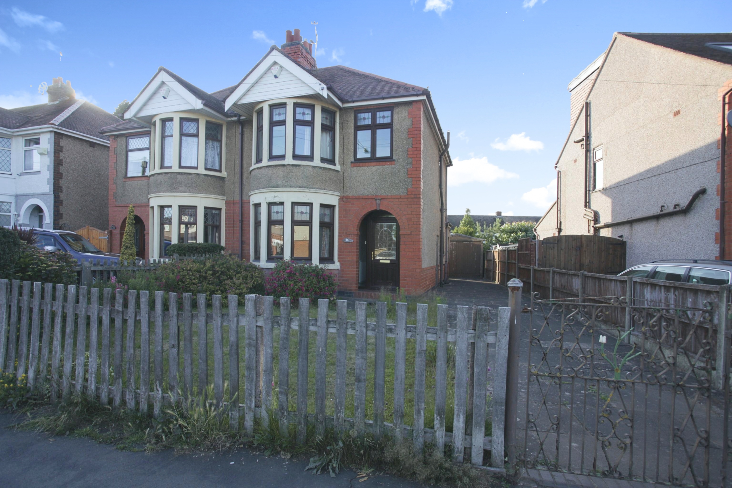 3 bedroom semidetached house for sale in Goodyers End Lane, Bedworth