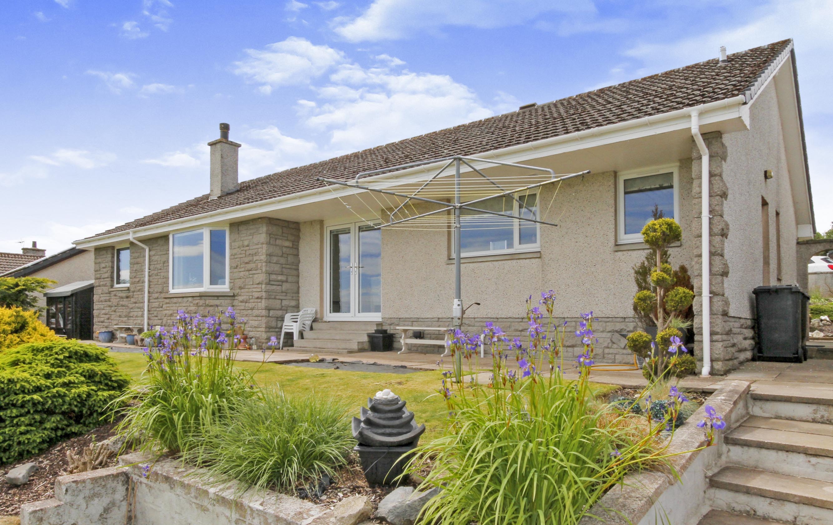 3 bedroom detached bungalow for sale in Causewayend Crescent, Huntly