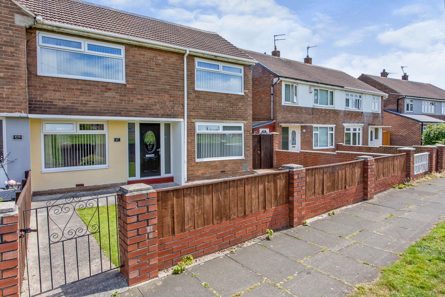 3 bedroom semidetached house for sale in Lilac Walk, Hebburn, NE31 2PR