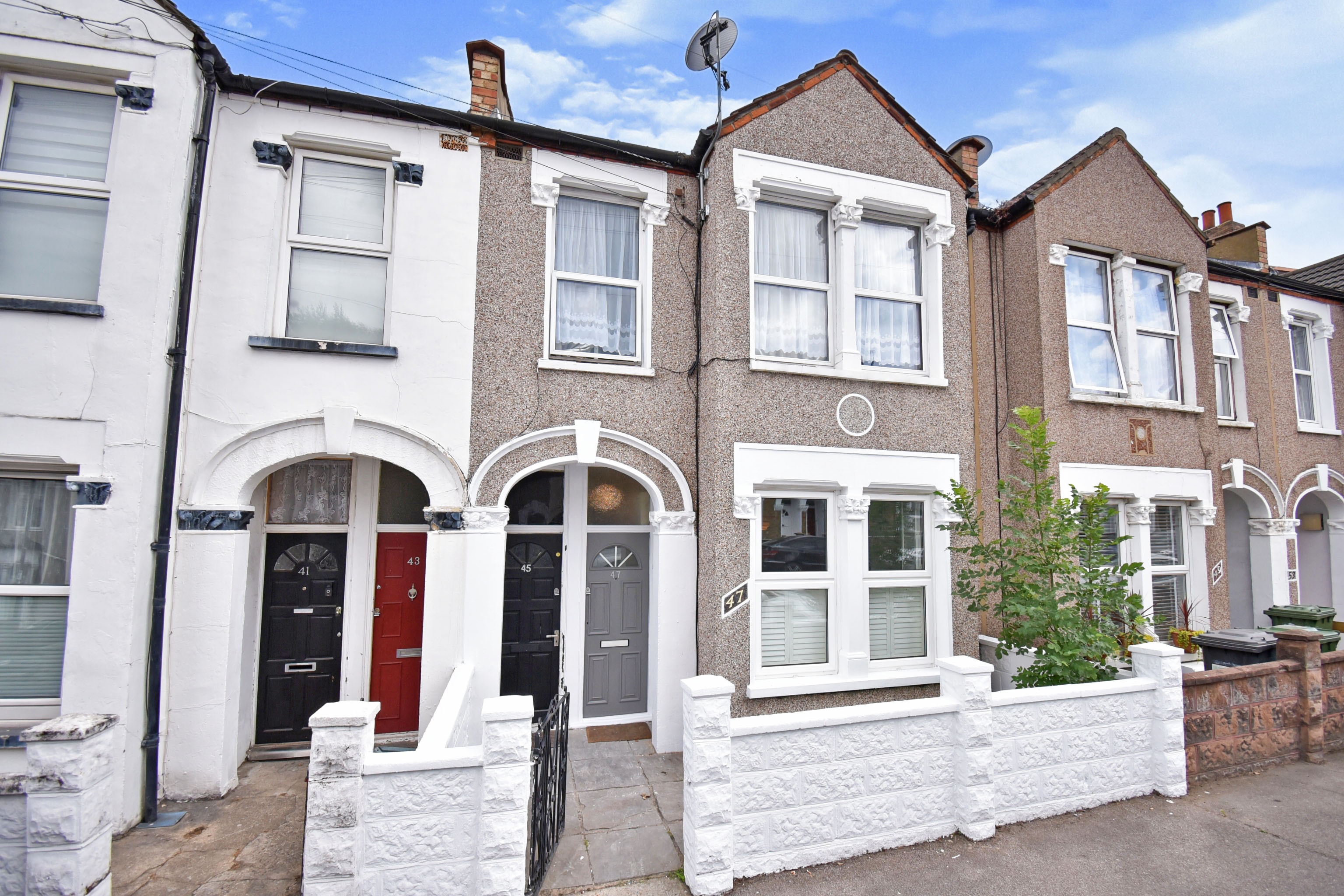 1 bedroom apartment for sale in Burford Road, Catford, SE6 4DF