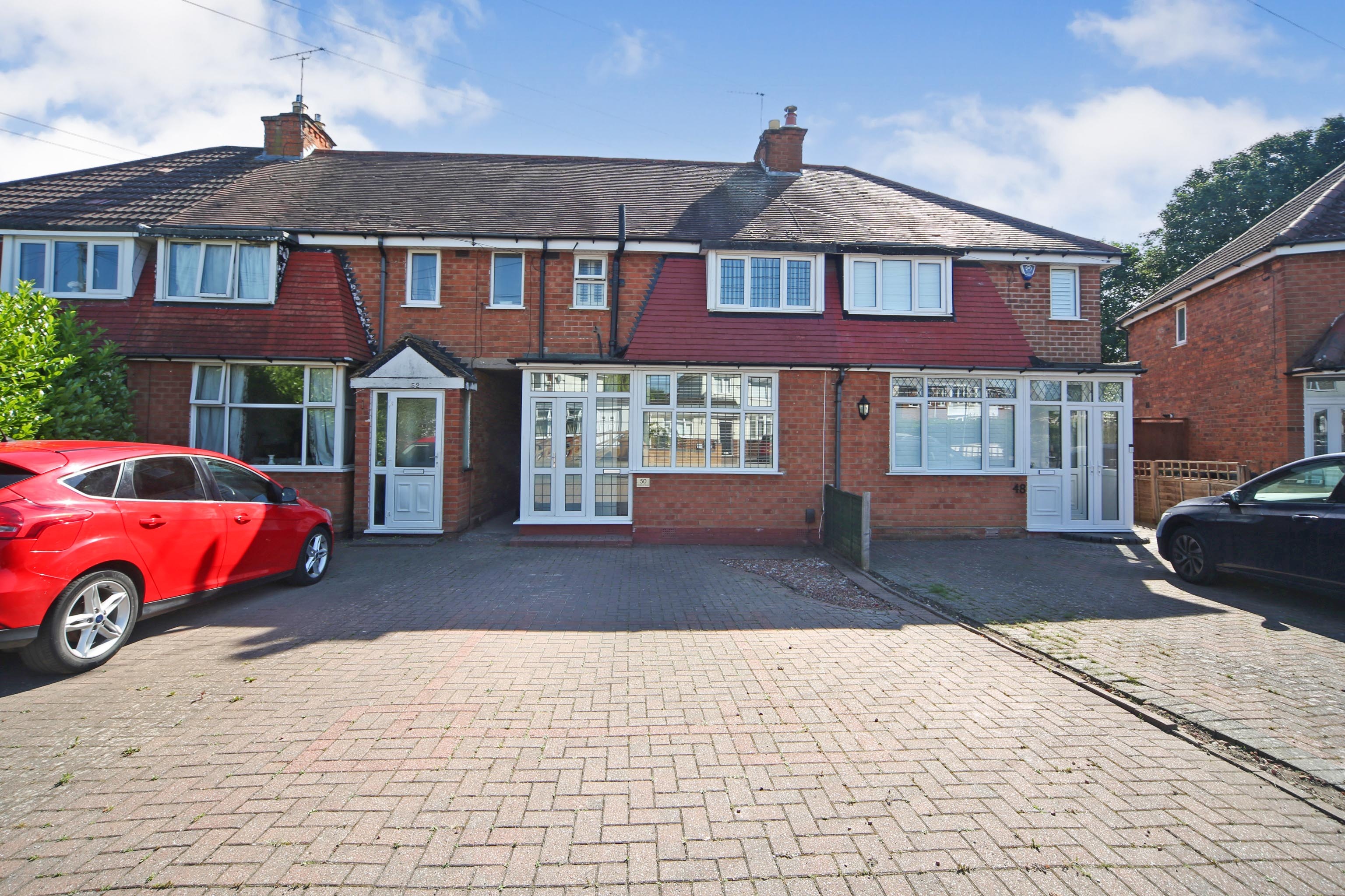 3 bedroom terraced house for sale in Shalford Road, Solihull, B92 7NF