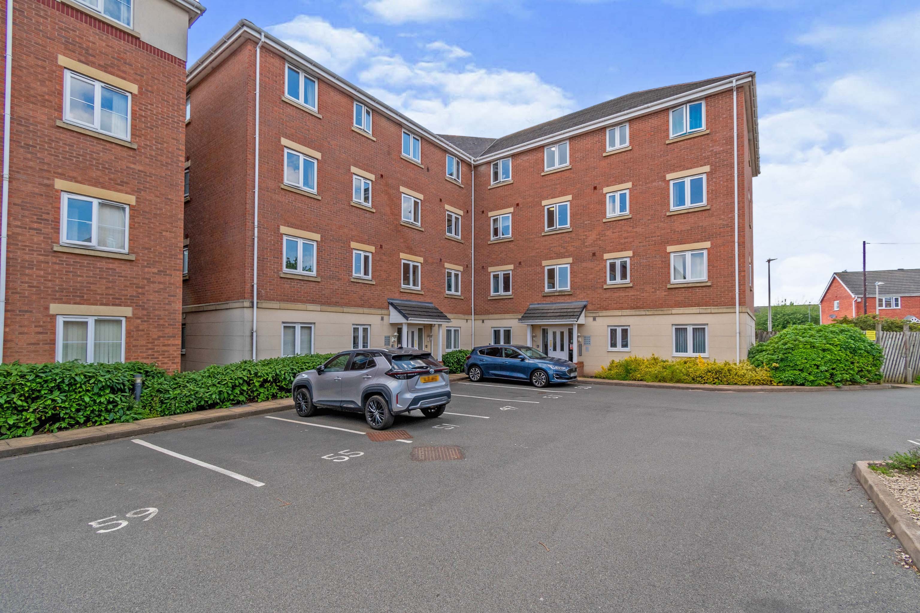 2 bedroom apartment for sale in Meeting Street, Wednesbury, WS10 7PW