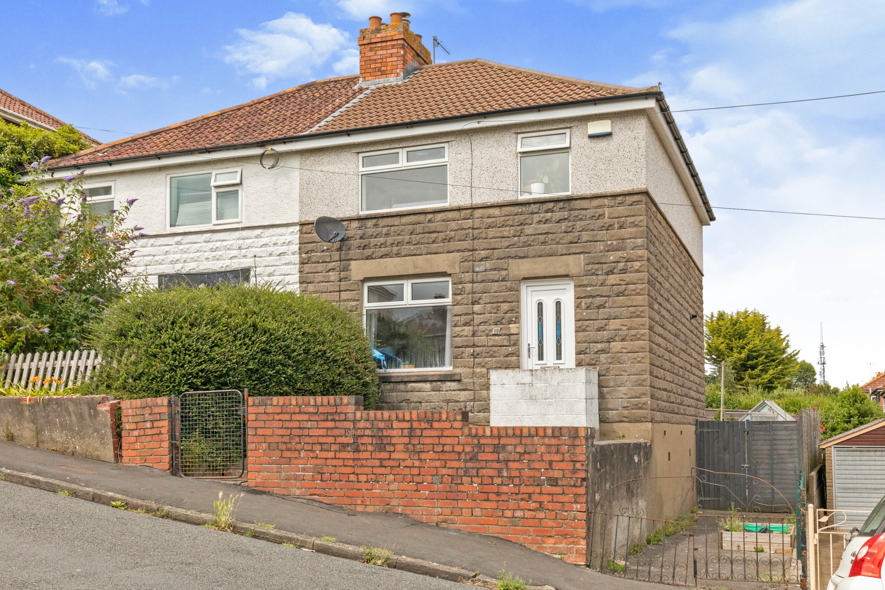 3 bedroom semidetached house for sale in Valley Road, Bristol, BS13 7JU