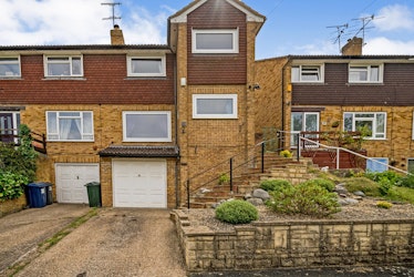 Image for Carisbrooke Avenue, high-wycombe