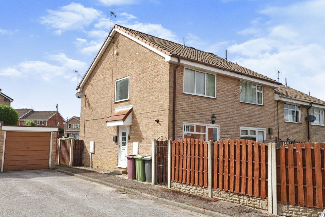 2 bedroom terraced house for sale in Highwood Place, Sheffield, S21 4GP
