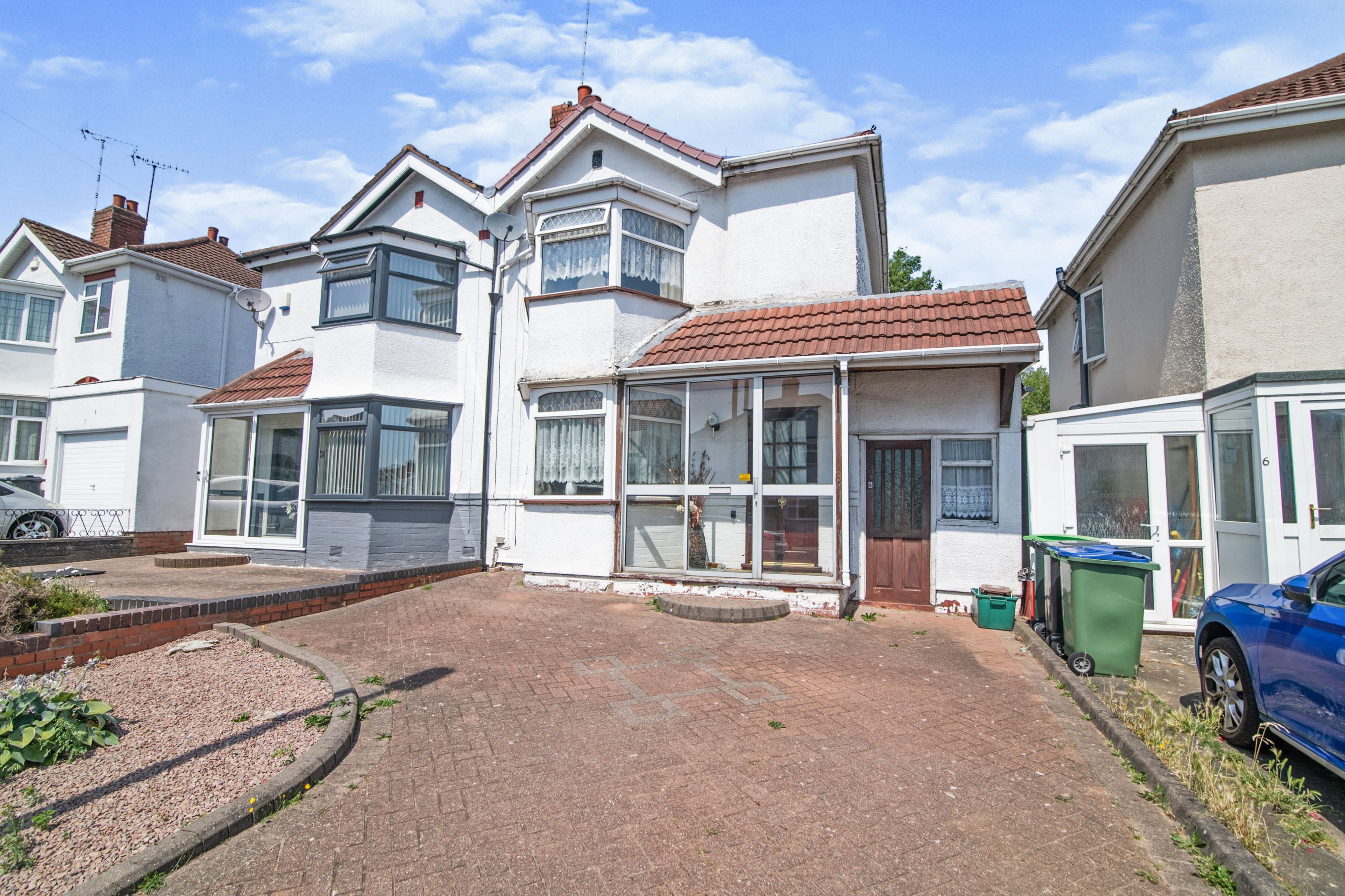 2 bedroom semidetached house for sale in Holly Road, Oldbury, B68 0AS