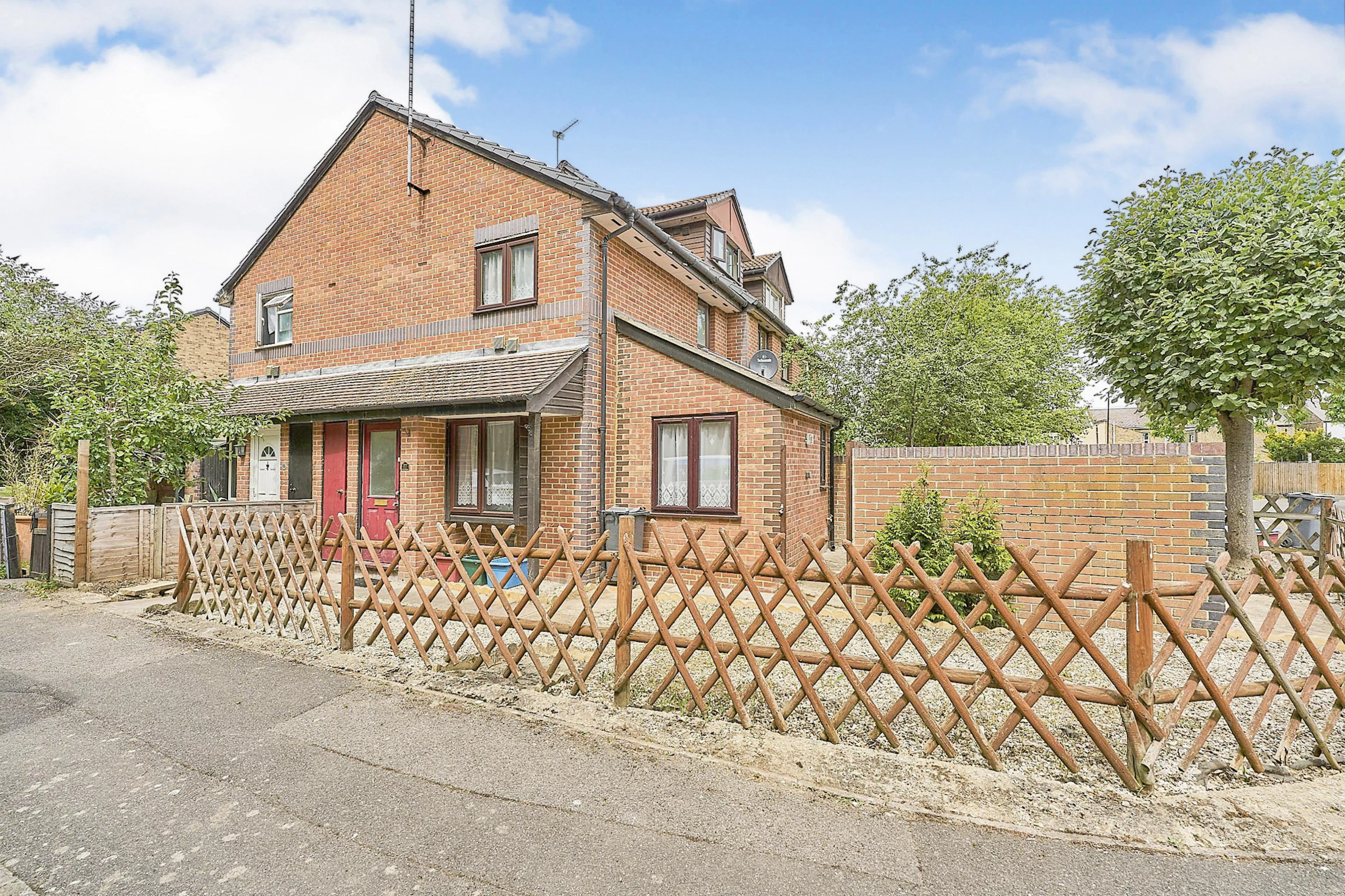 Weavers Close, Isleworth