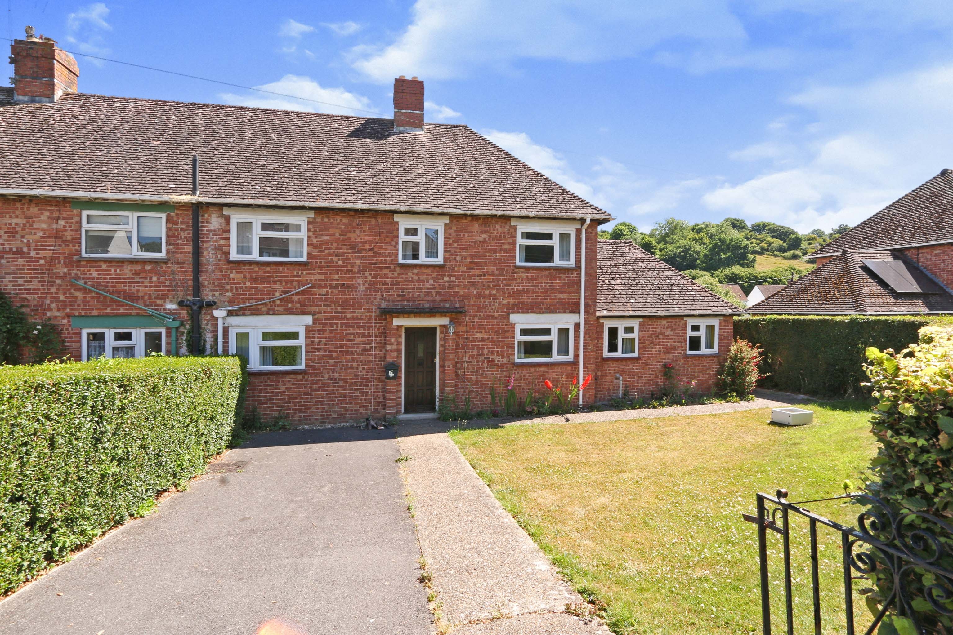 3 bedroom semidetached house for sale in Downfield, Winterbourne