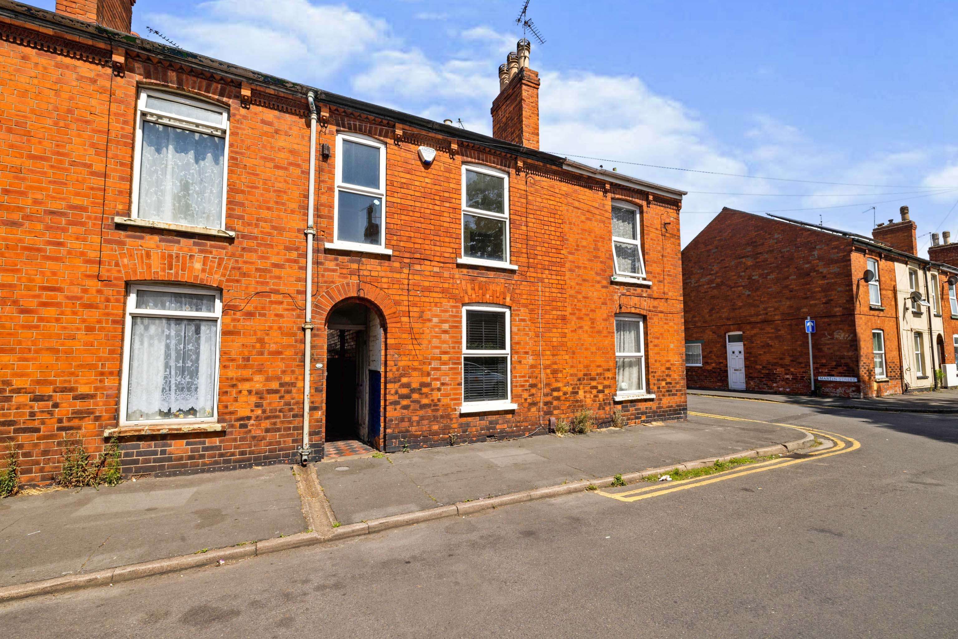 3 bedroom terraced house for sale in Scorer Street, Lincoln, LN5 7XD