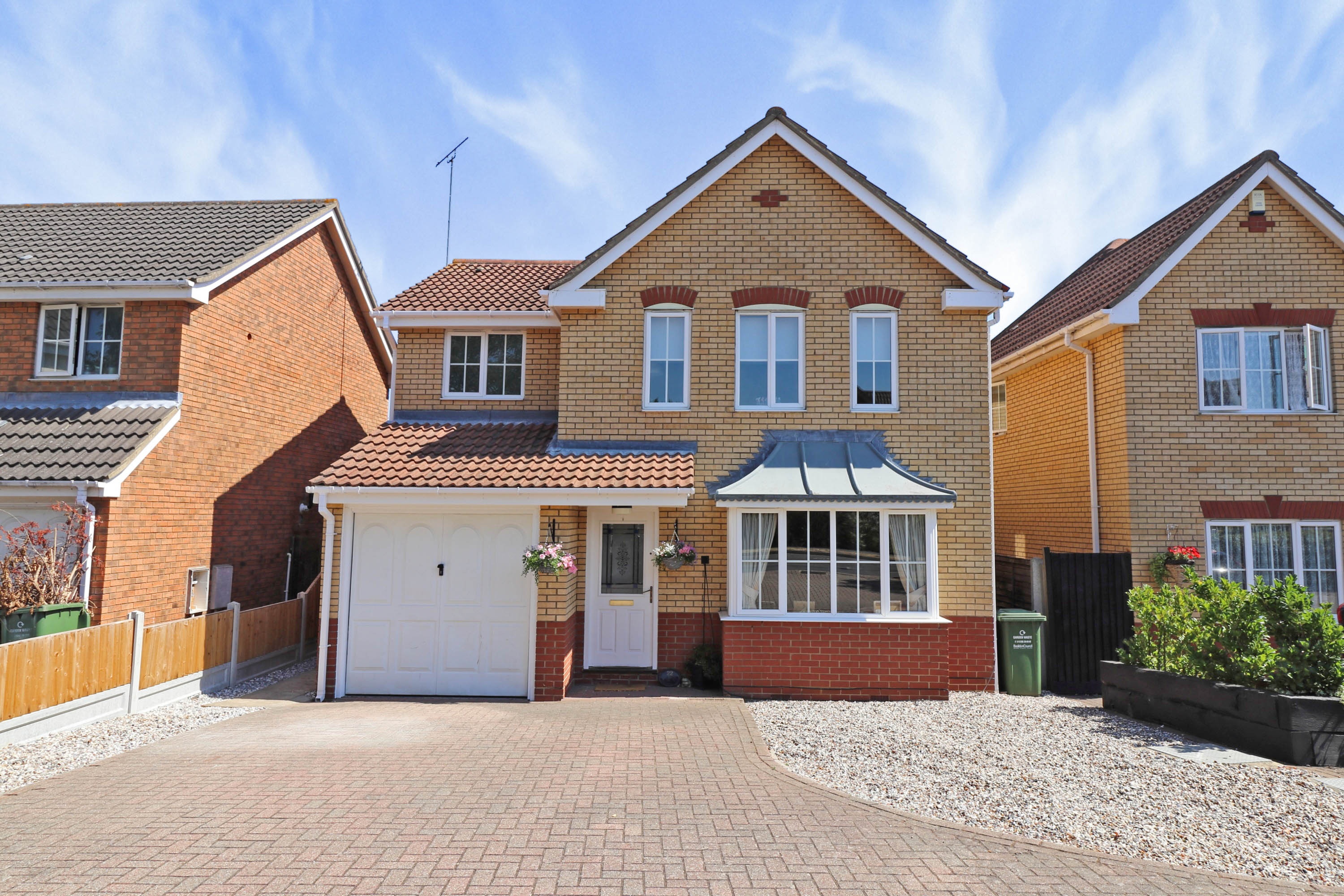 4 bedroom detached house for sale in Salcott Crescent, Wickford, SS12 9QL