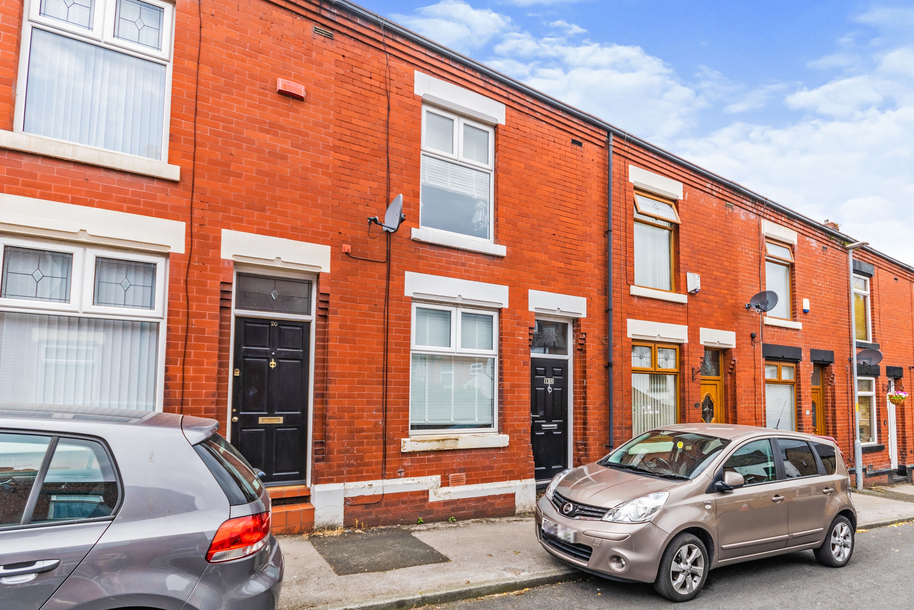 2 bedroom terraced house for sale in French Street, Stalybridge, SK15 2NT