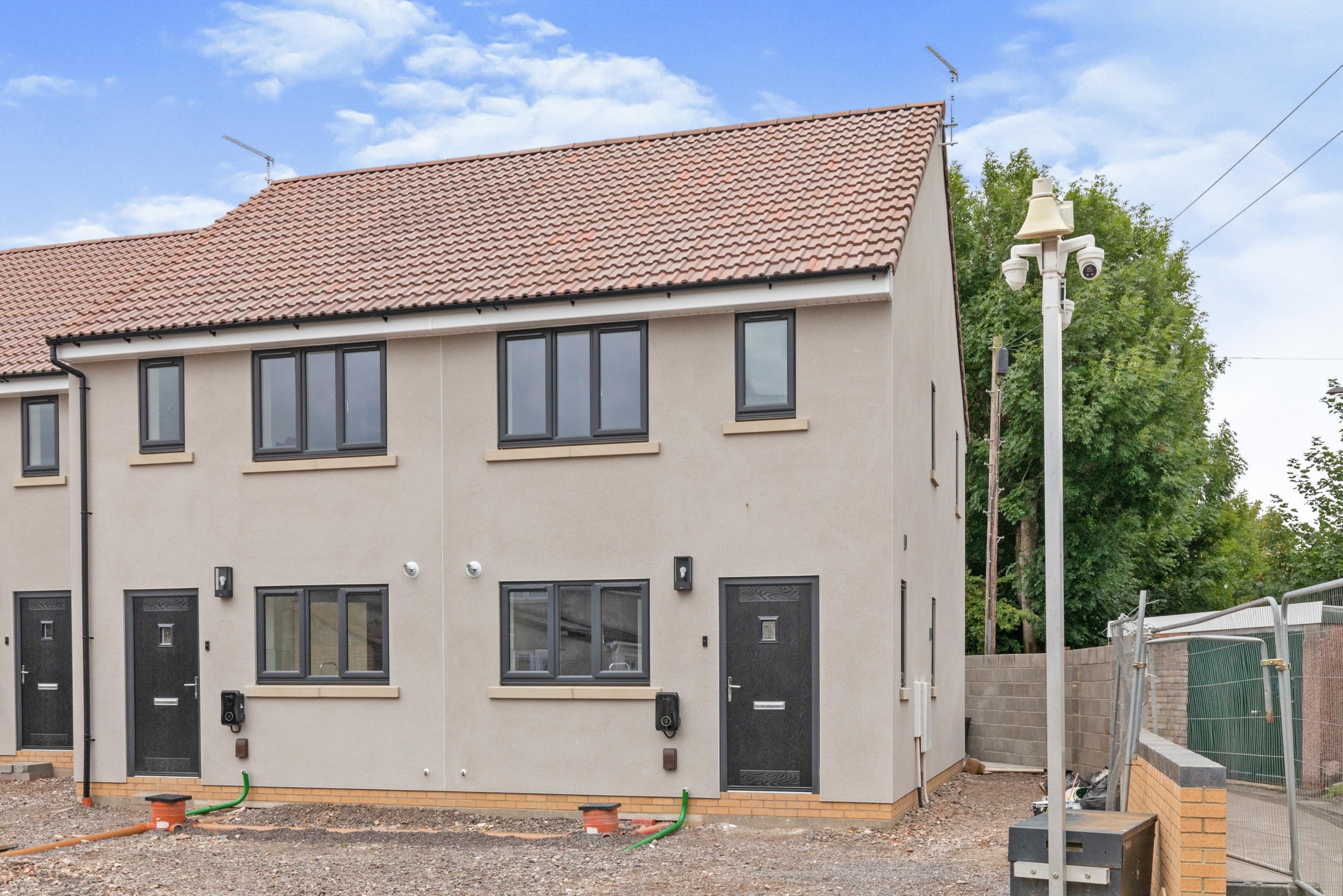 3 bedroom semidetached house for sale in Longdon Close, Warmley, BS15 9JB
