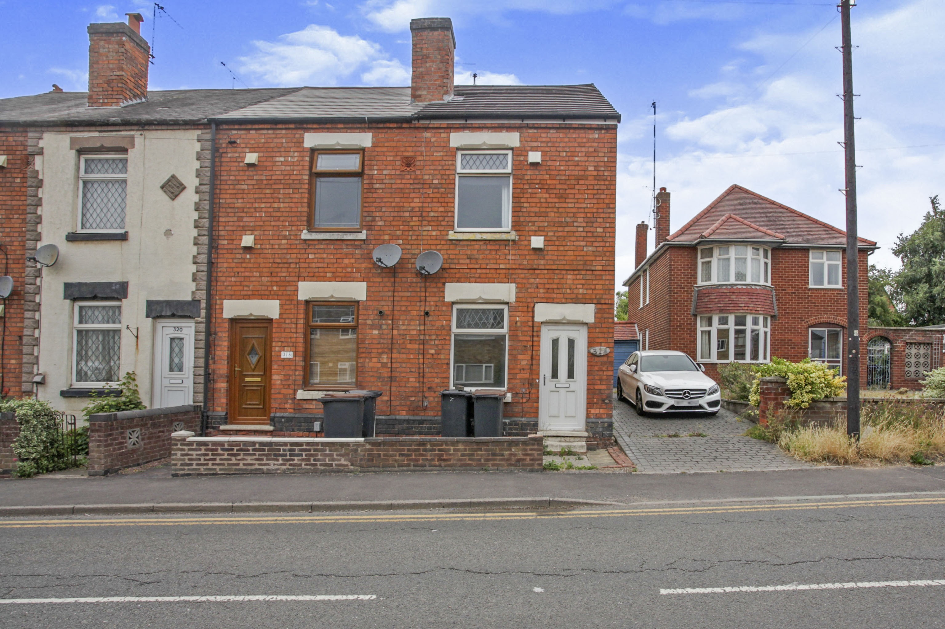 2 bedroom end of terrace house for sale in Goodyers End Lane, Bedworth