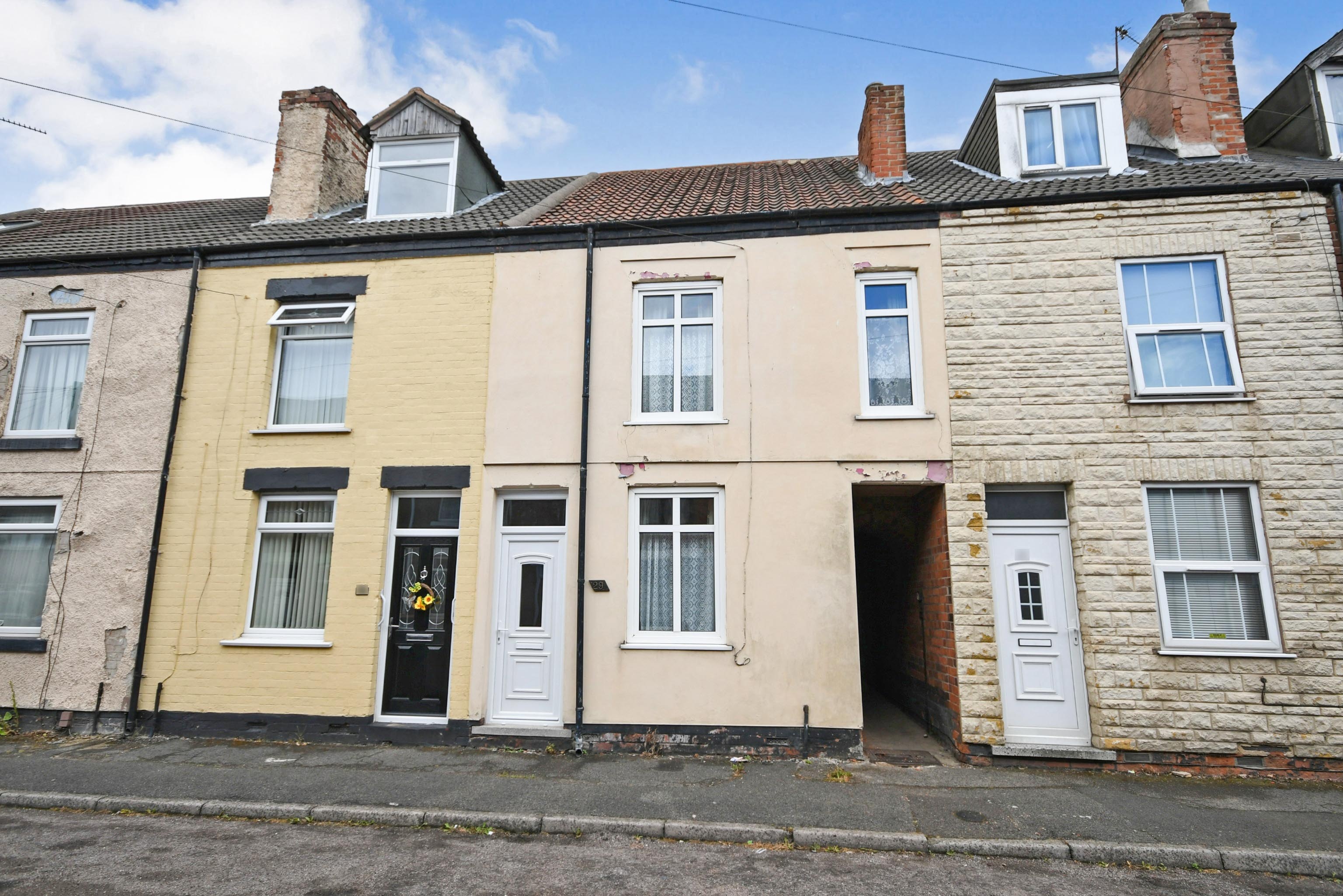 1 bedroom terraced house for sale in Ashfield Road, Suttoninashfield