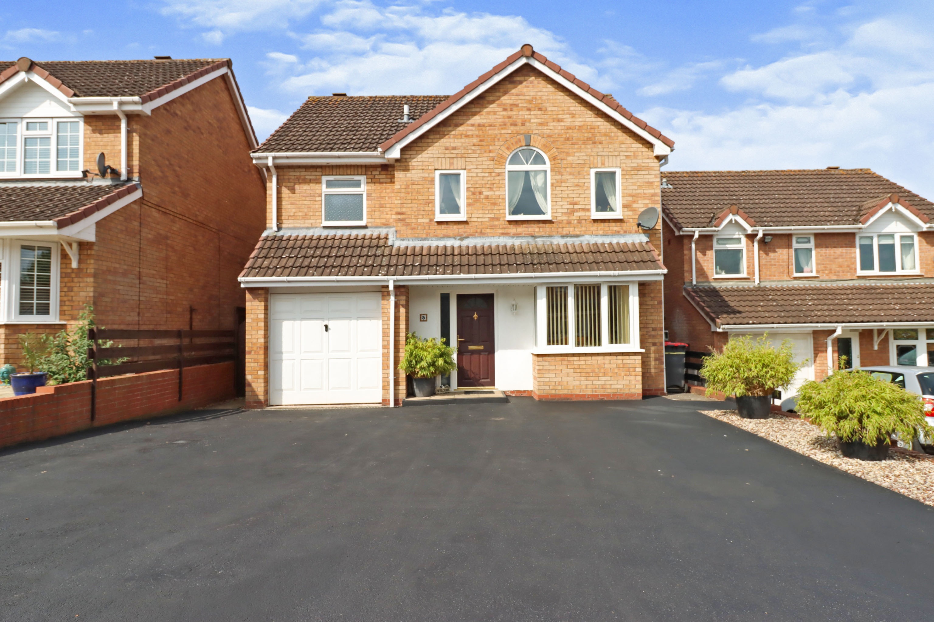 4 bedroom detached house for sale in St. Agathas Close, Telford, TF1 3QP