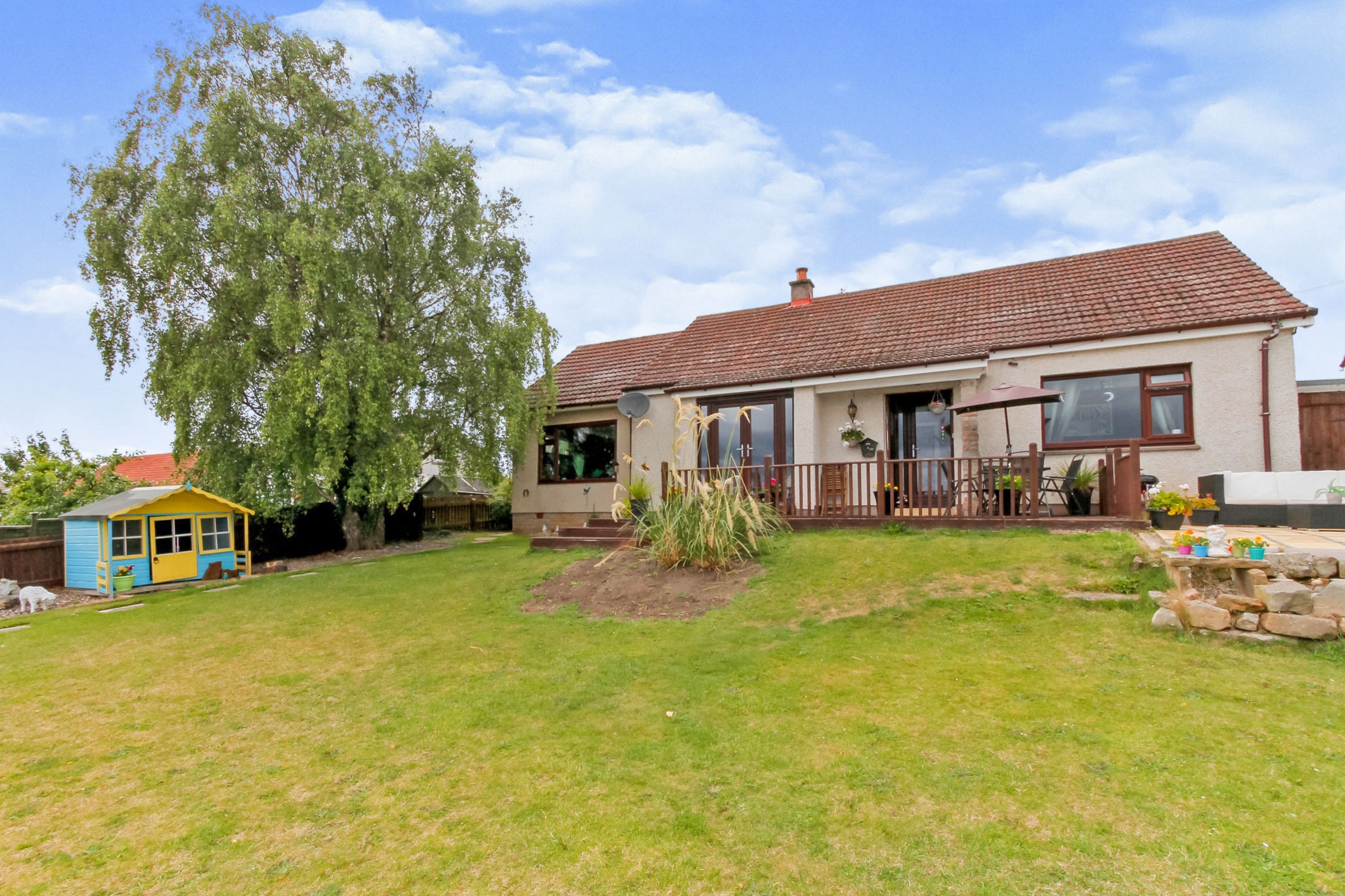 4 bedroom detached bungalow for sale in Hall Place, Elgin, IV30 5QJ