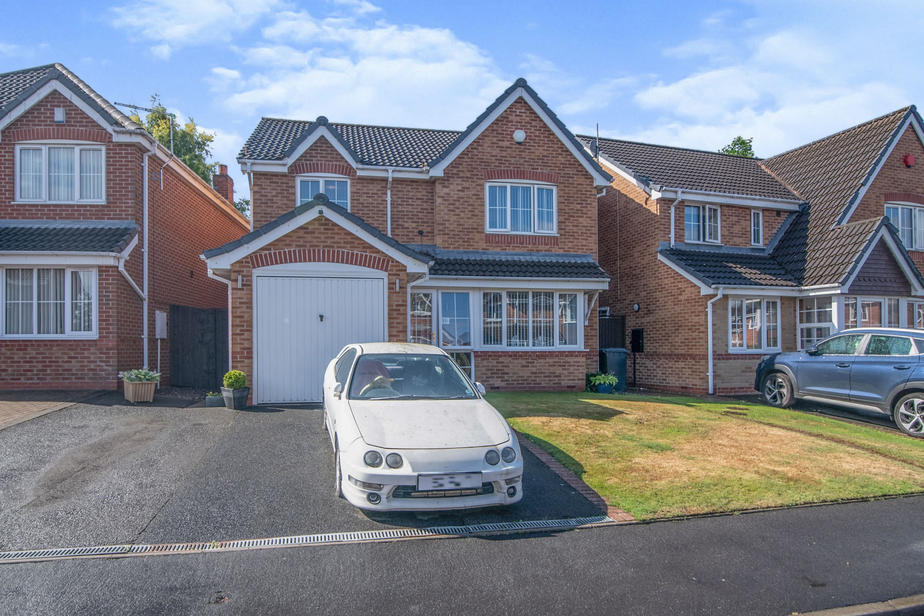 3 bedroom detached house for sale in Ludgate Close, Oldbury, B69 1NY