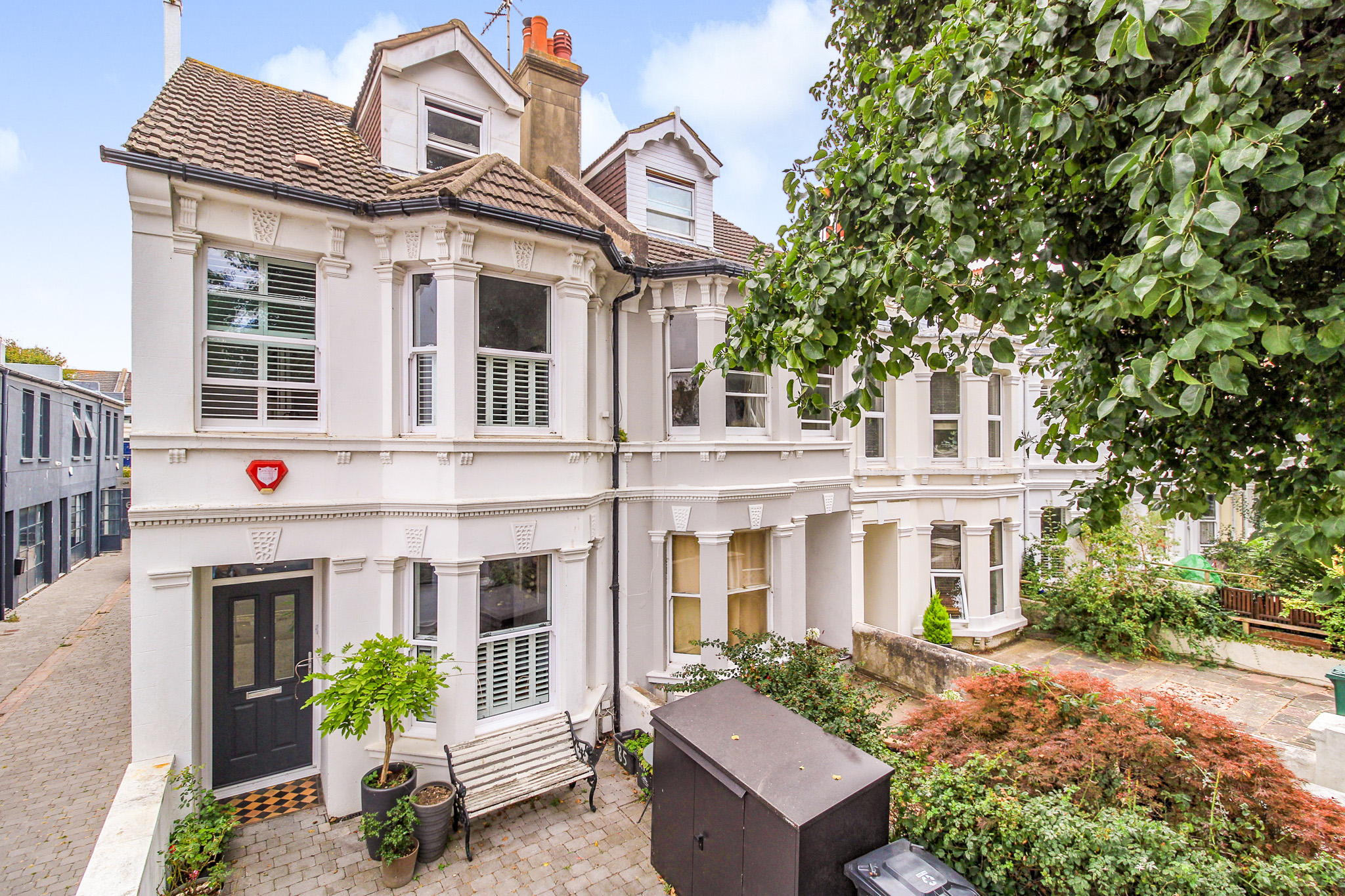 4 bedroom end of terrace house for sale in Westbourne Gardens, Hove