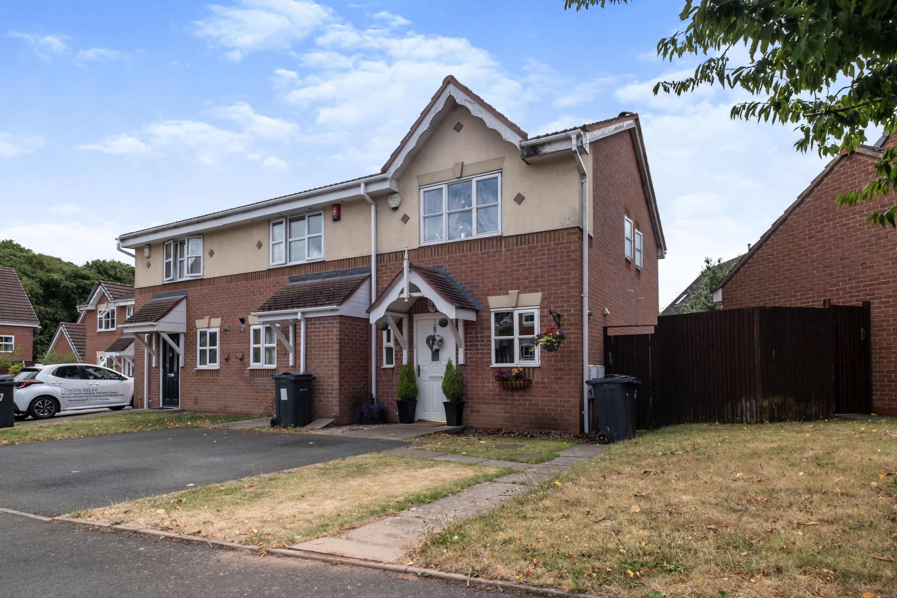 2 bedroom endterraced for sale in Weeford Dell, Sutton Coldfield, B75 5RU