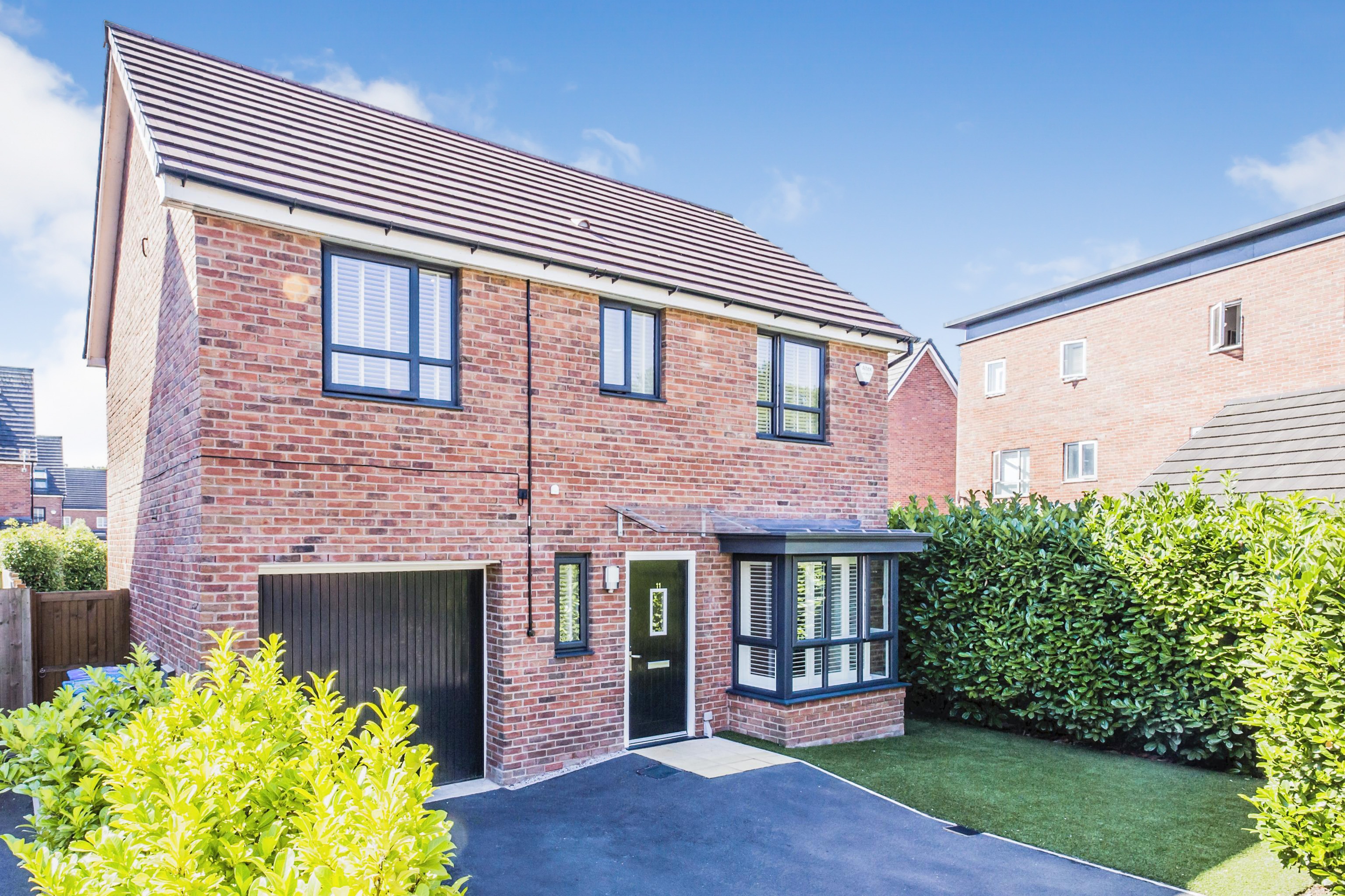 3 bedroom detached house for sale in Mallow Drive, Salford, M7 1RA