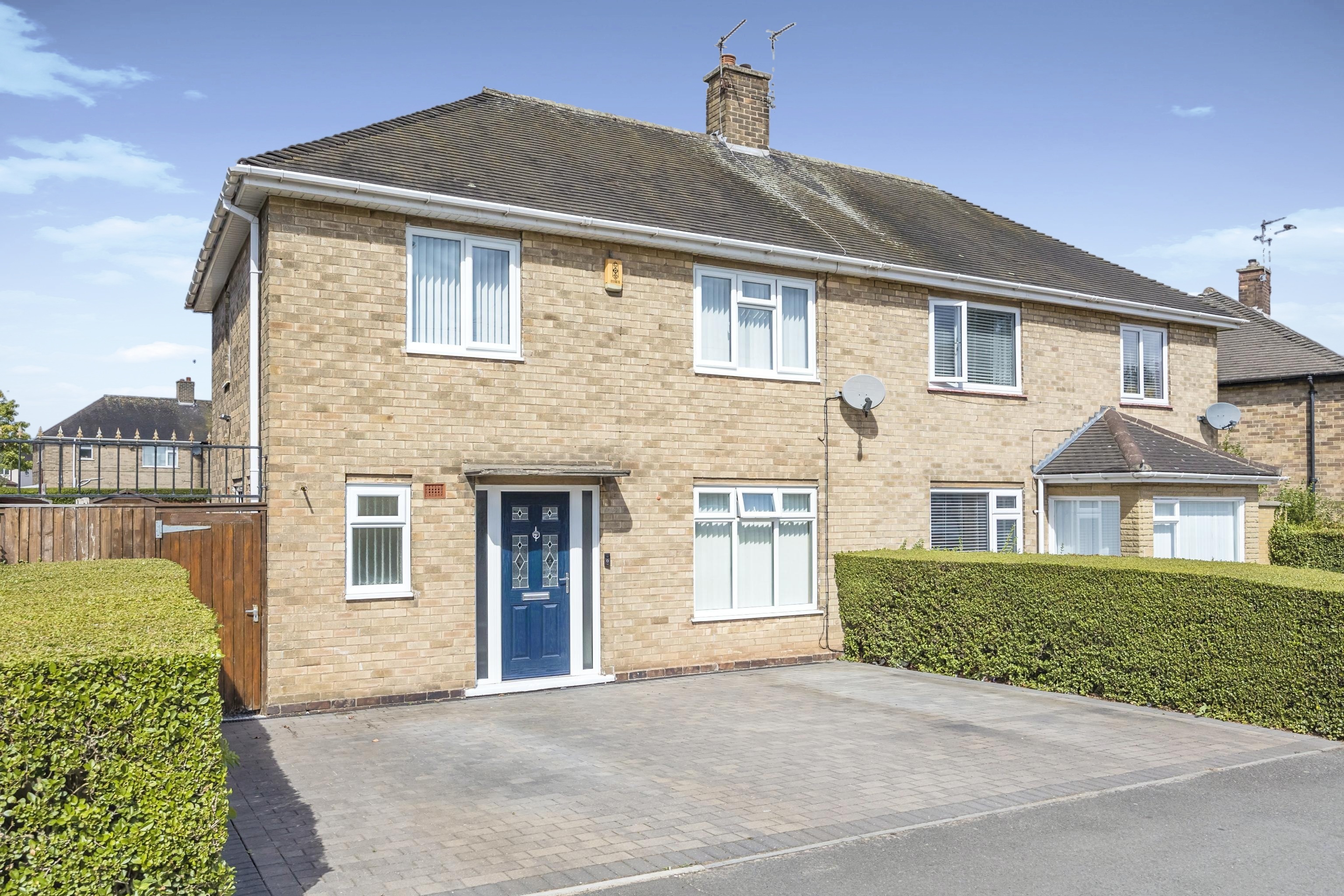 3 bedroom semidetached house for sale in Southchurch Drive, Nottingham