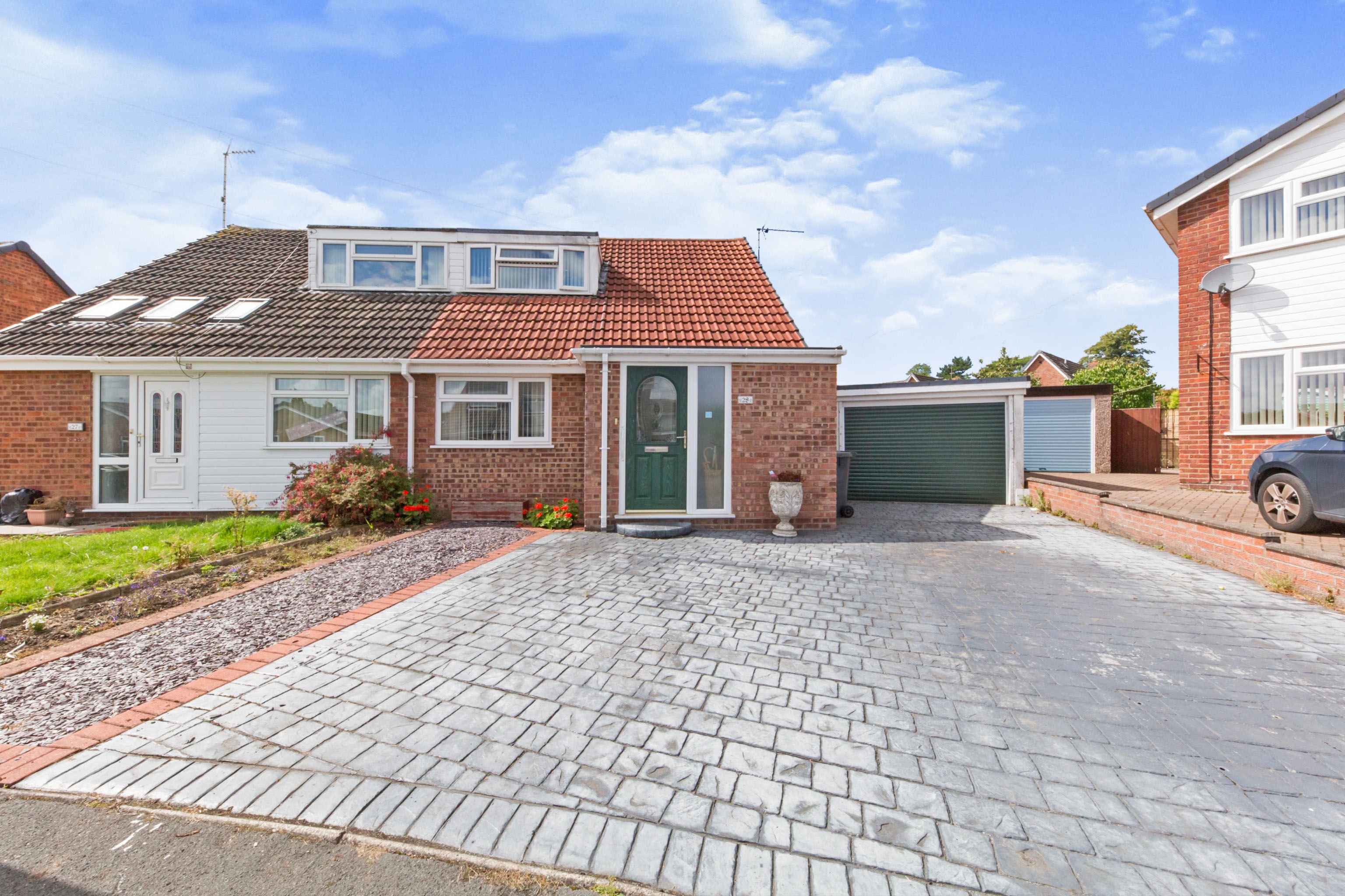 3 bedroom semidetached house for sale in Sharnbrook Drive, Crewe, CW2 8TZ