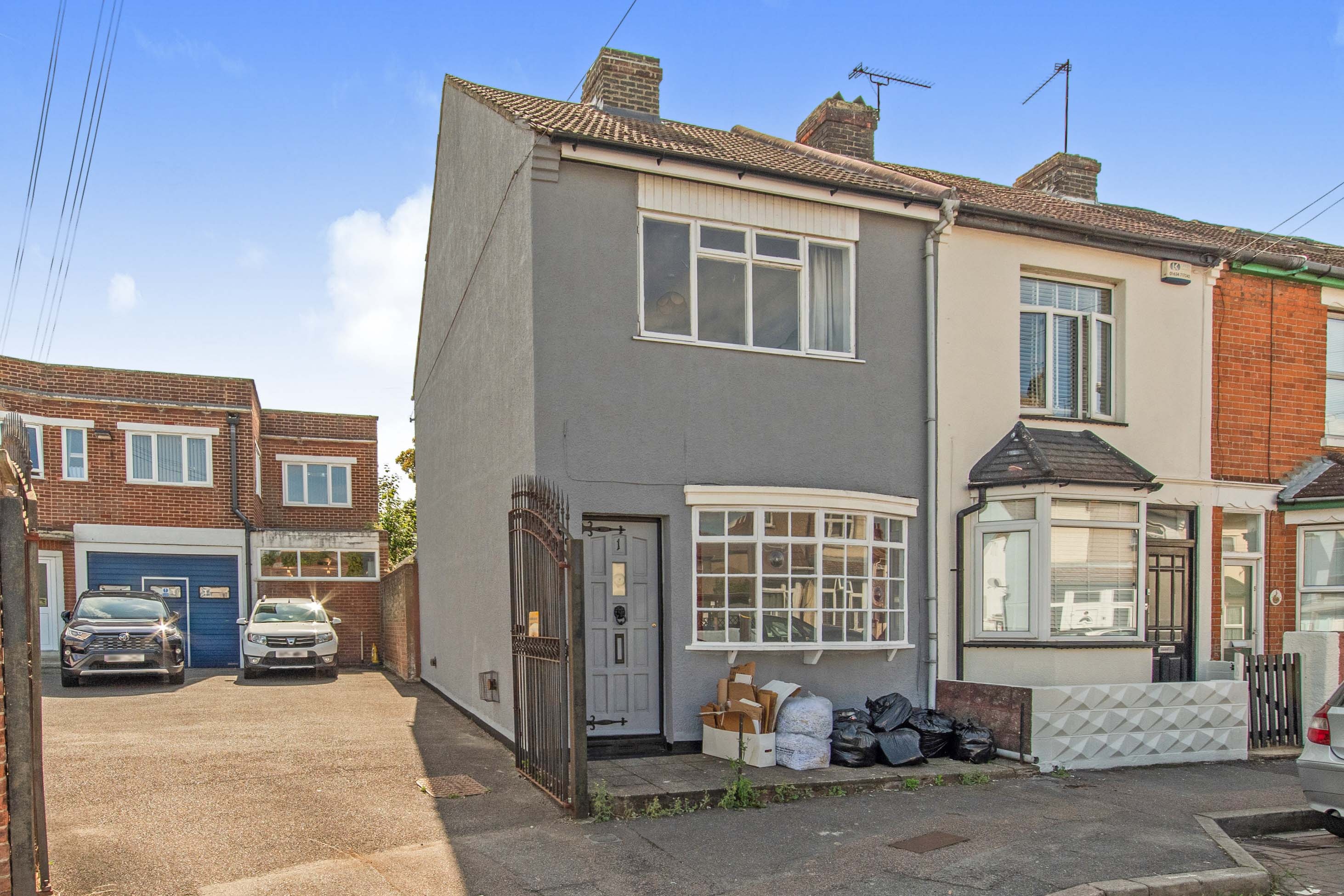 3 bedroom end of terrace house for sale in Eva Road, Gillingham, ME7 5NE