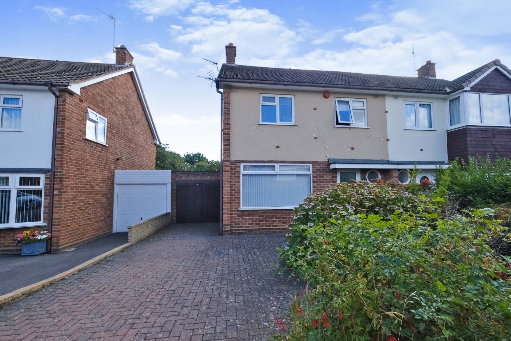 3 bedroom semidetached house for sale in Handsworth Crescent, Coventry, CV5 7GD