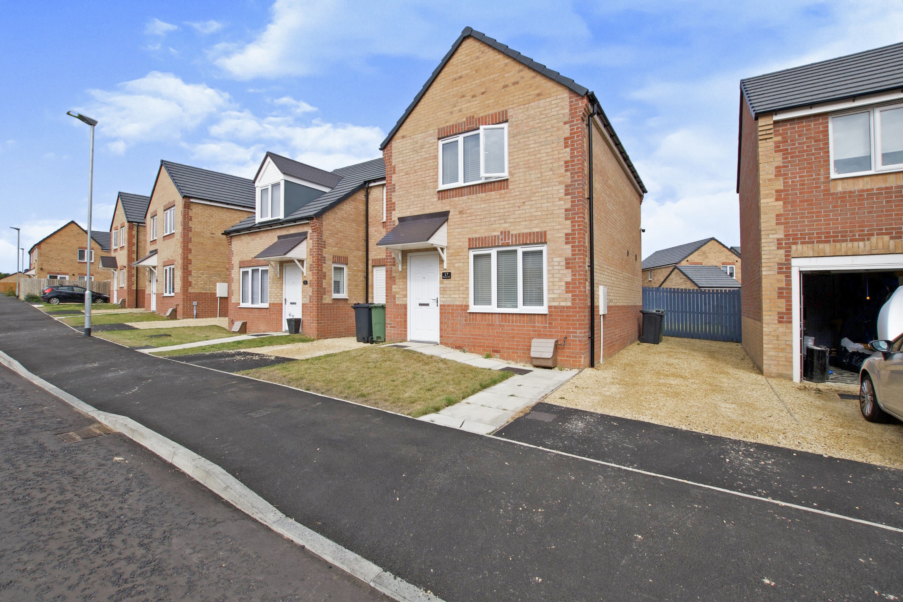 2 bedroom semidetached house for sale in Albatross Way, Ashington