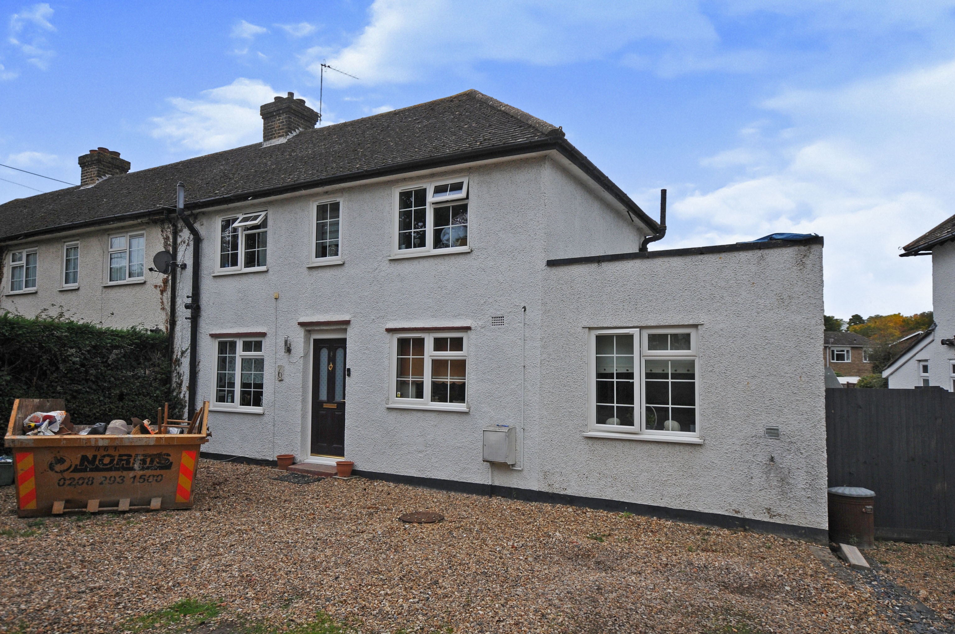 3 bedroom end of terrace house for sale in Chelsfield Lane, Orpington