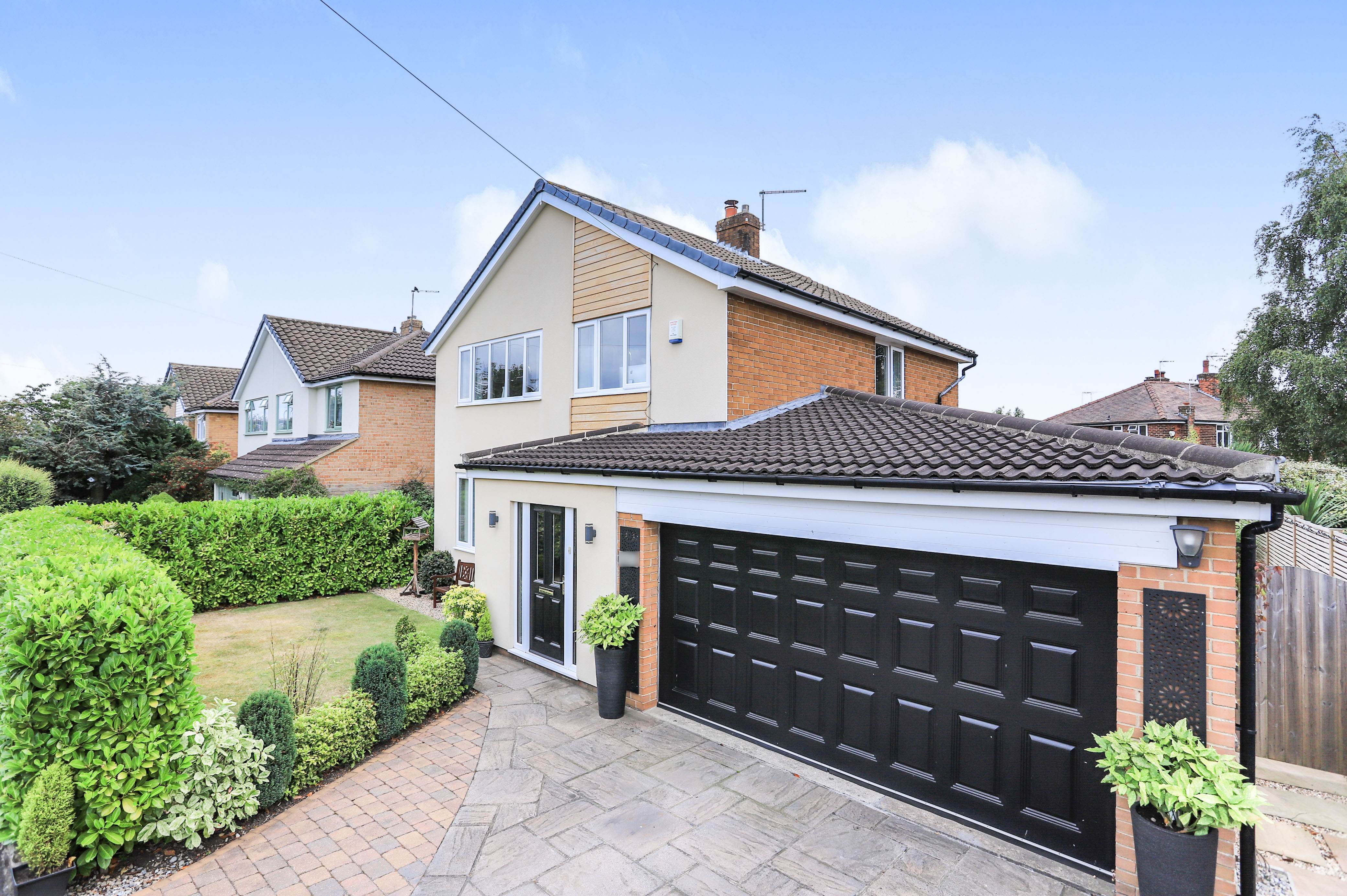 3 bedroom detached house for sale in Rossett Holt Grove, Harrogate, HG2 9AQ