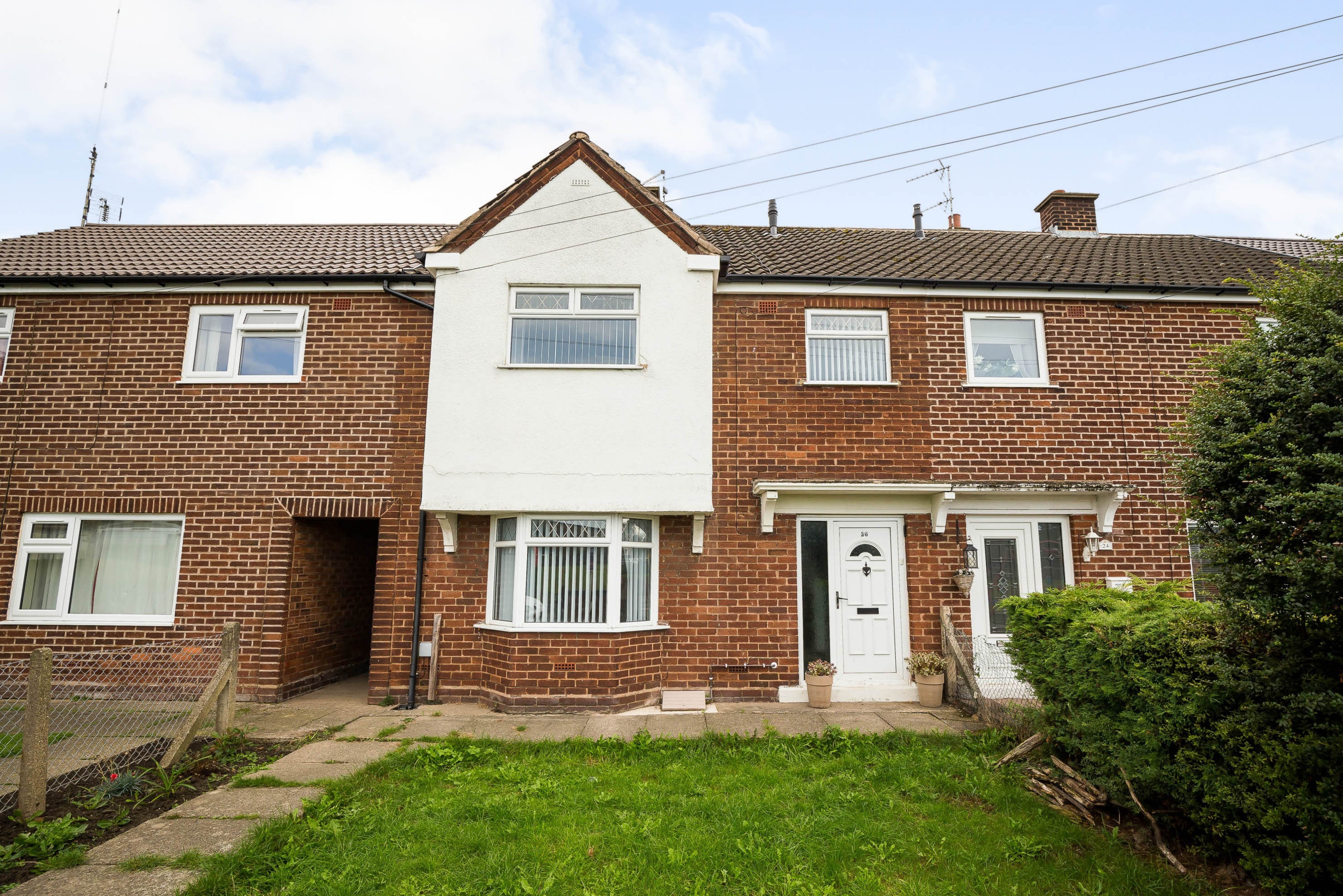 3 bedroom terraced house for sale in Bradshaw Avenue, Chester, CH4 0BE