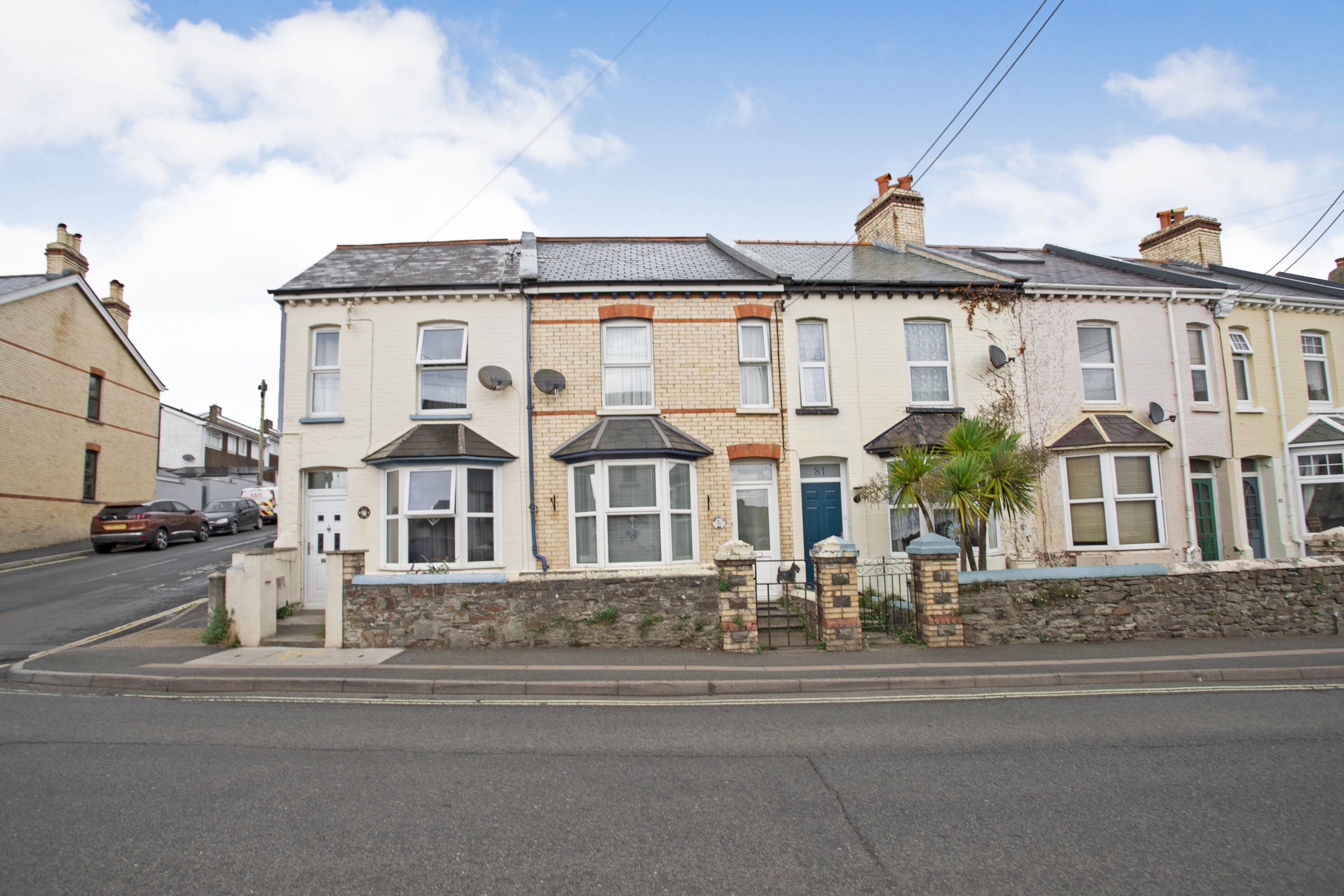 3 bedroom terraced house for sale in Clovelly Road, Bideford, EX39 3DG