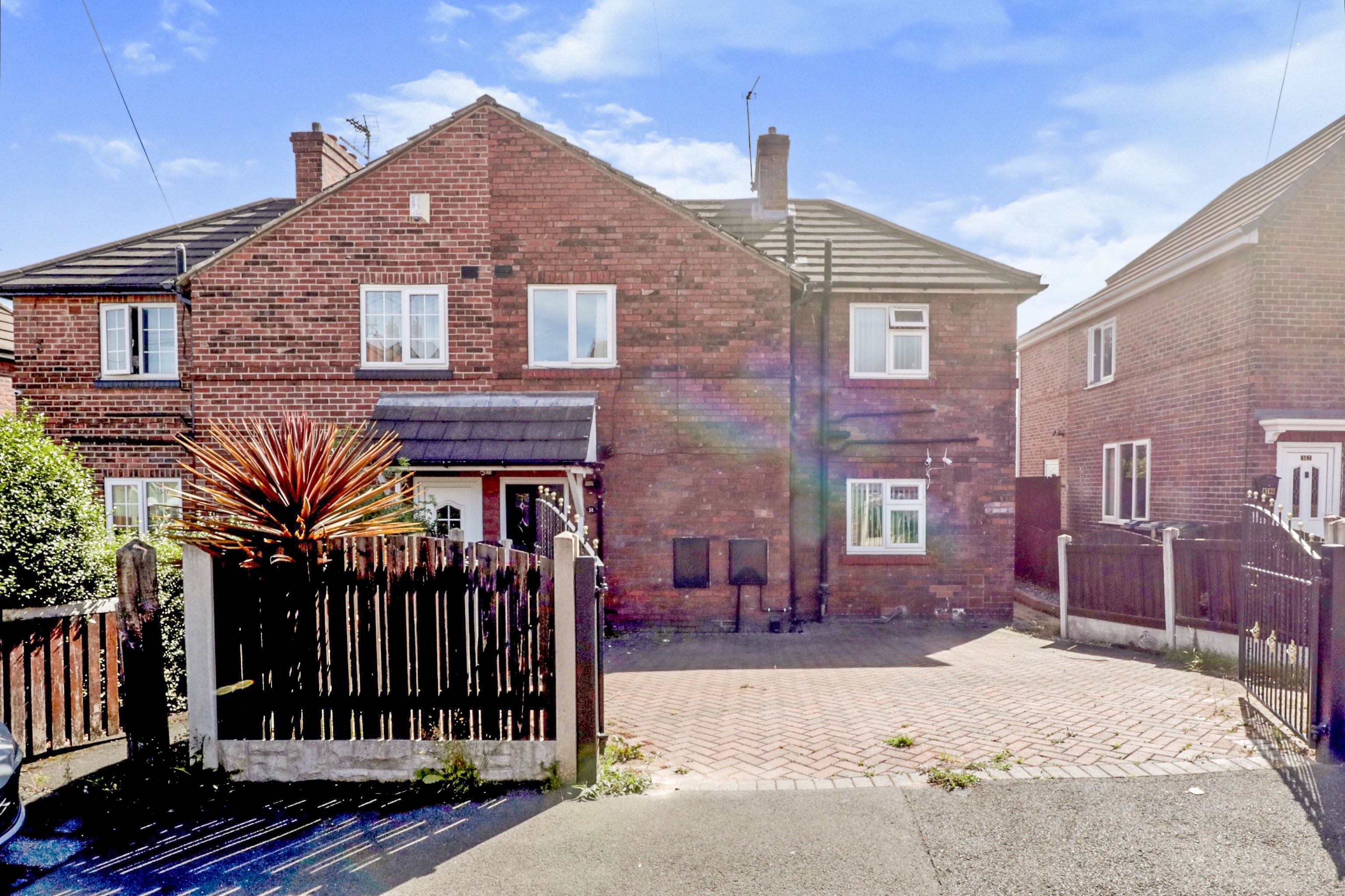 3 bedroom semidetached house for sale in East Road, Rotherham, S65 2UX