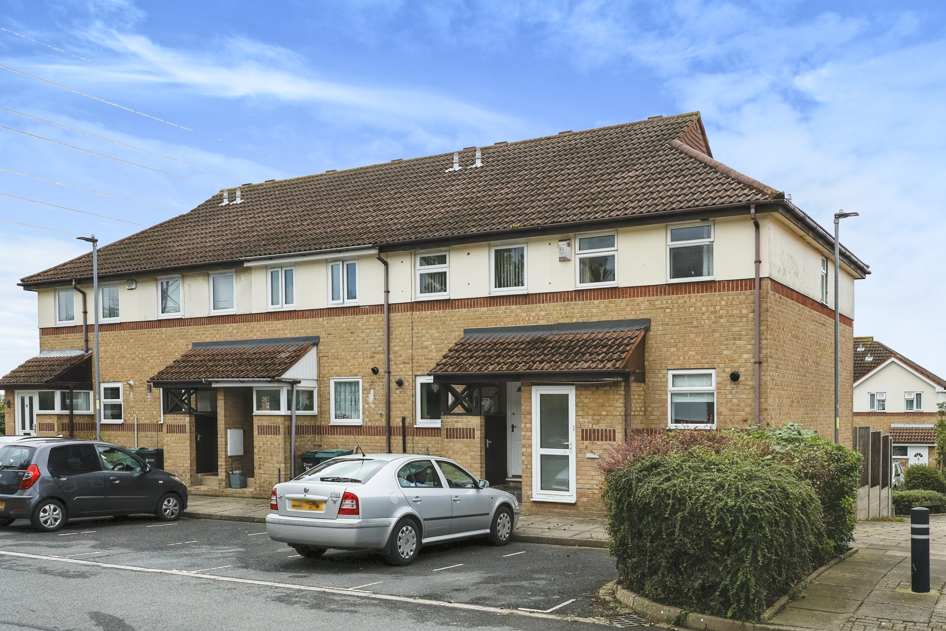 2 bedroom end of terrace house for sale in Walsingham Close, Portsmouth