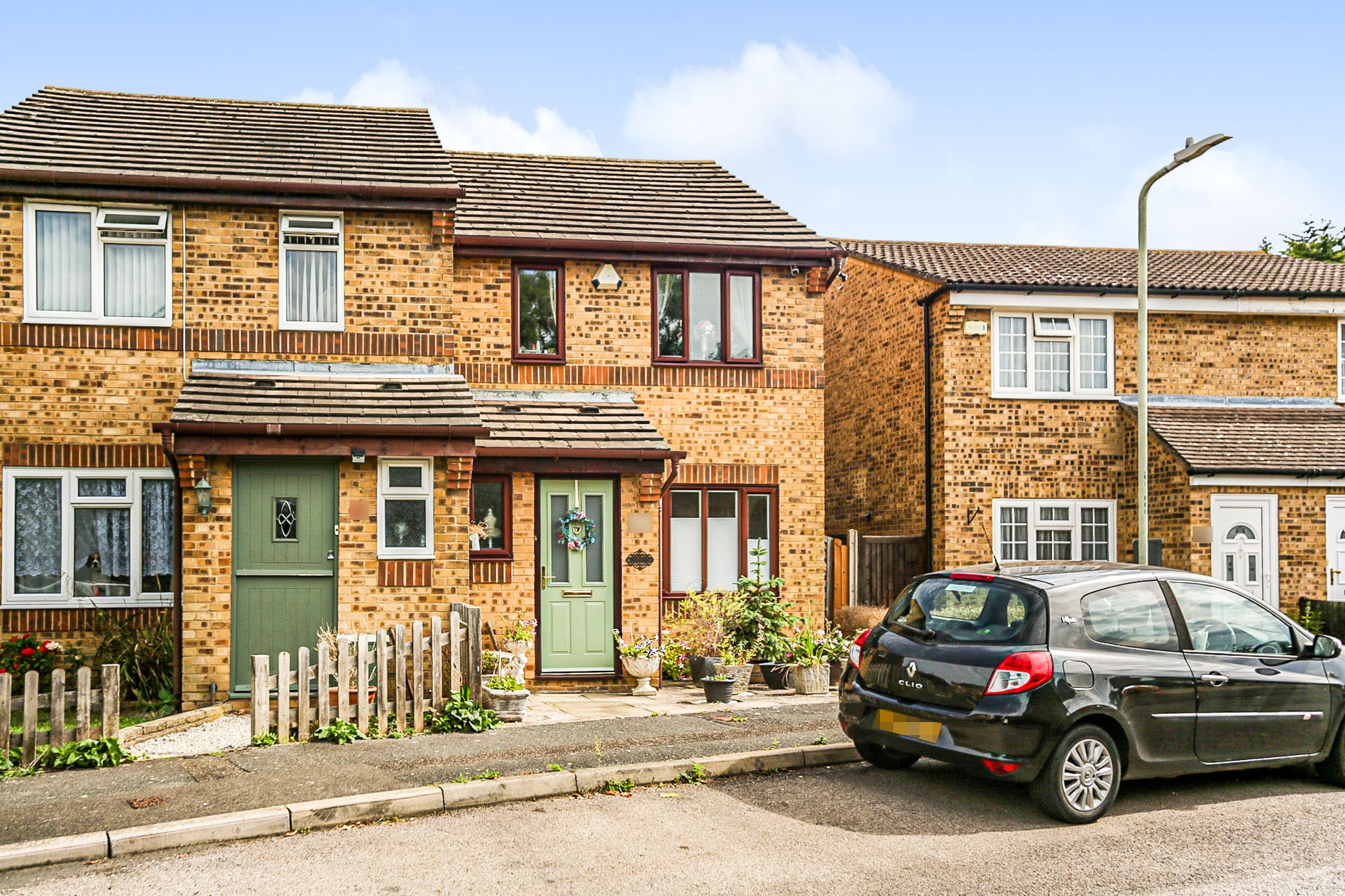 3 bedroom semidetached house for sale in Woodlea, Leybourne, West