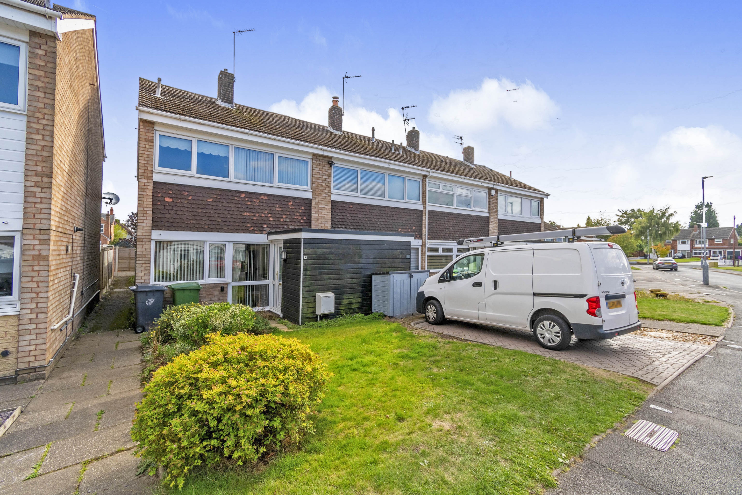 3 bedroom end of terrace house for sale in Telford Gardens