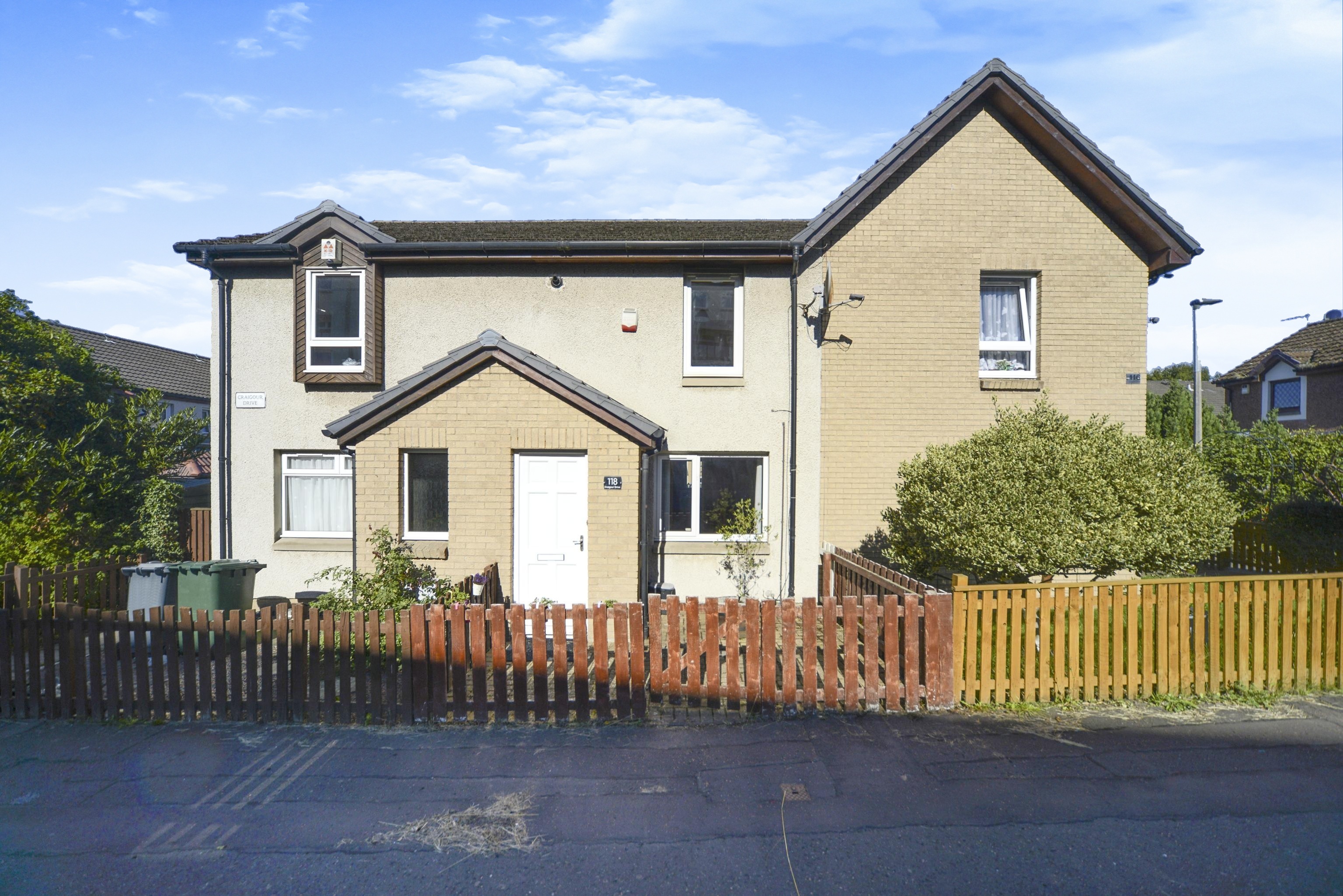 2 bedroom terraced house for sale in Craigour Drive, Edinburgh, EH17 7NT