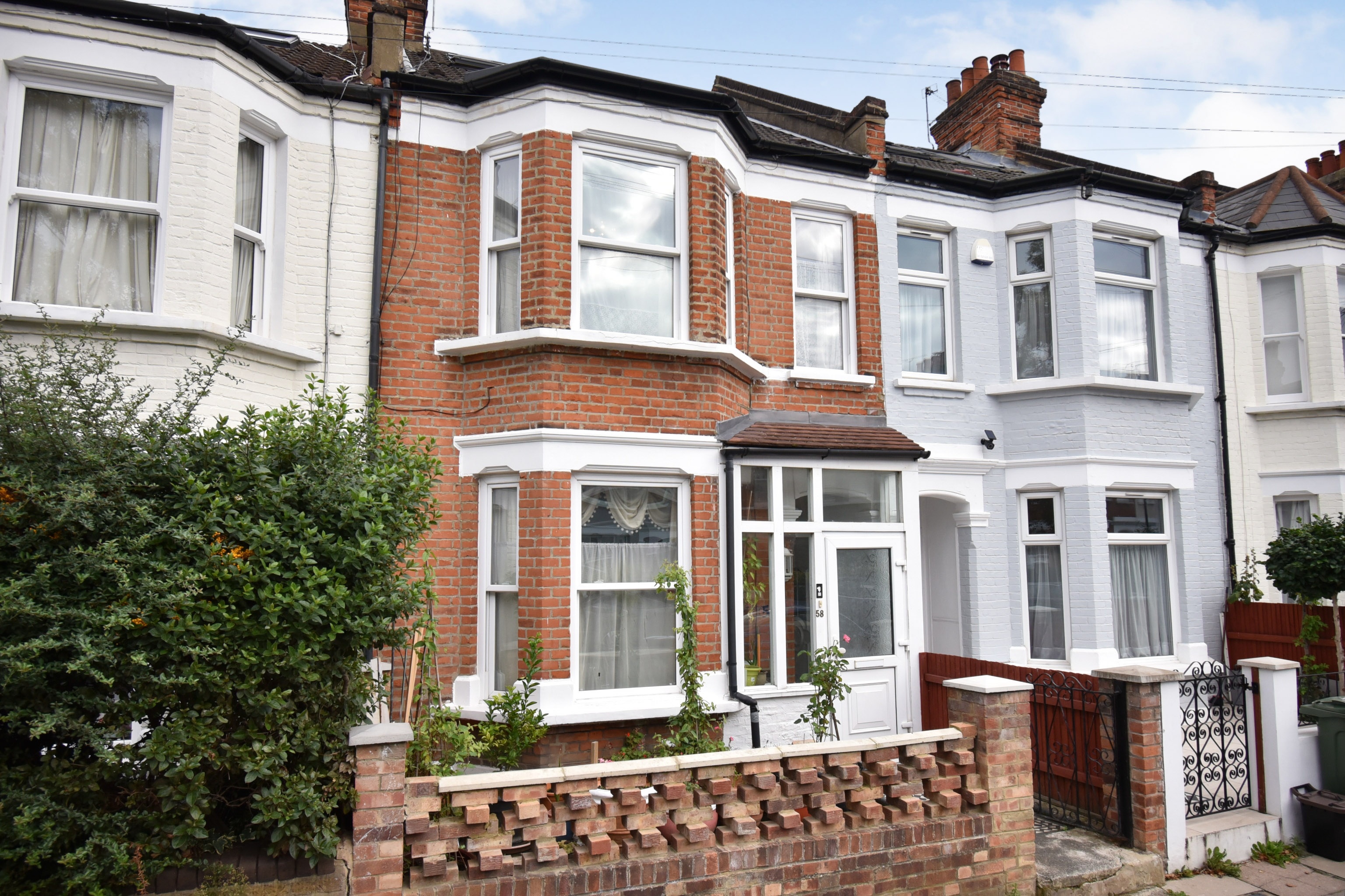 5 bedroom terraced house for sale in Pentney Road, London, SW12 0NY