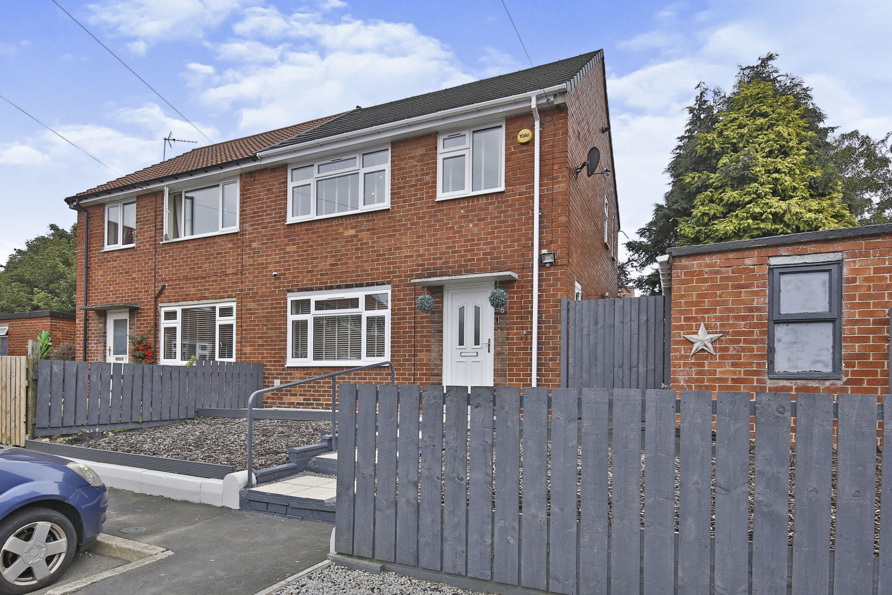 3 bedroom semidetached house for sale in Norwich Gardens, Crook, DL15 0PY