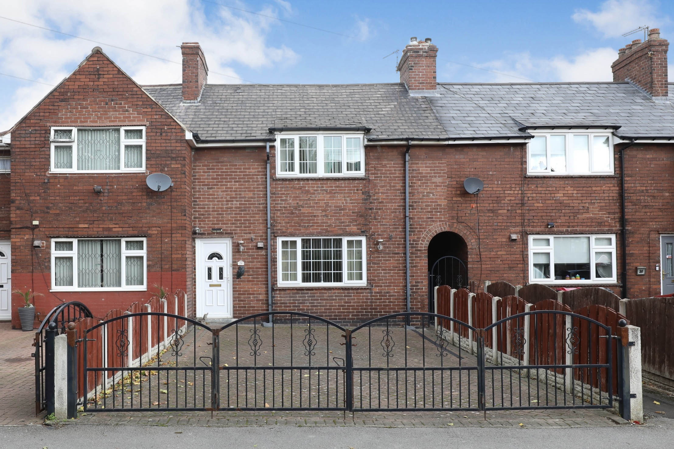 3 bedroom terraced house for sale in Greens Road, Rotherham, S65 2EU