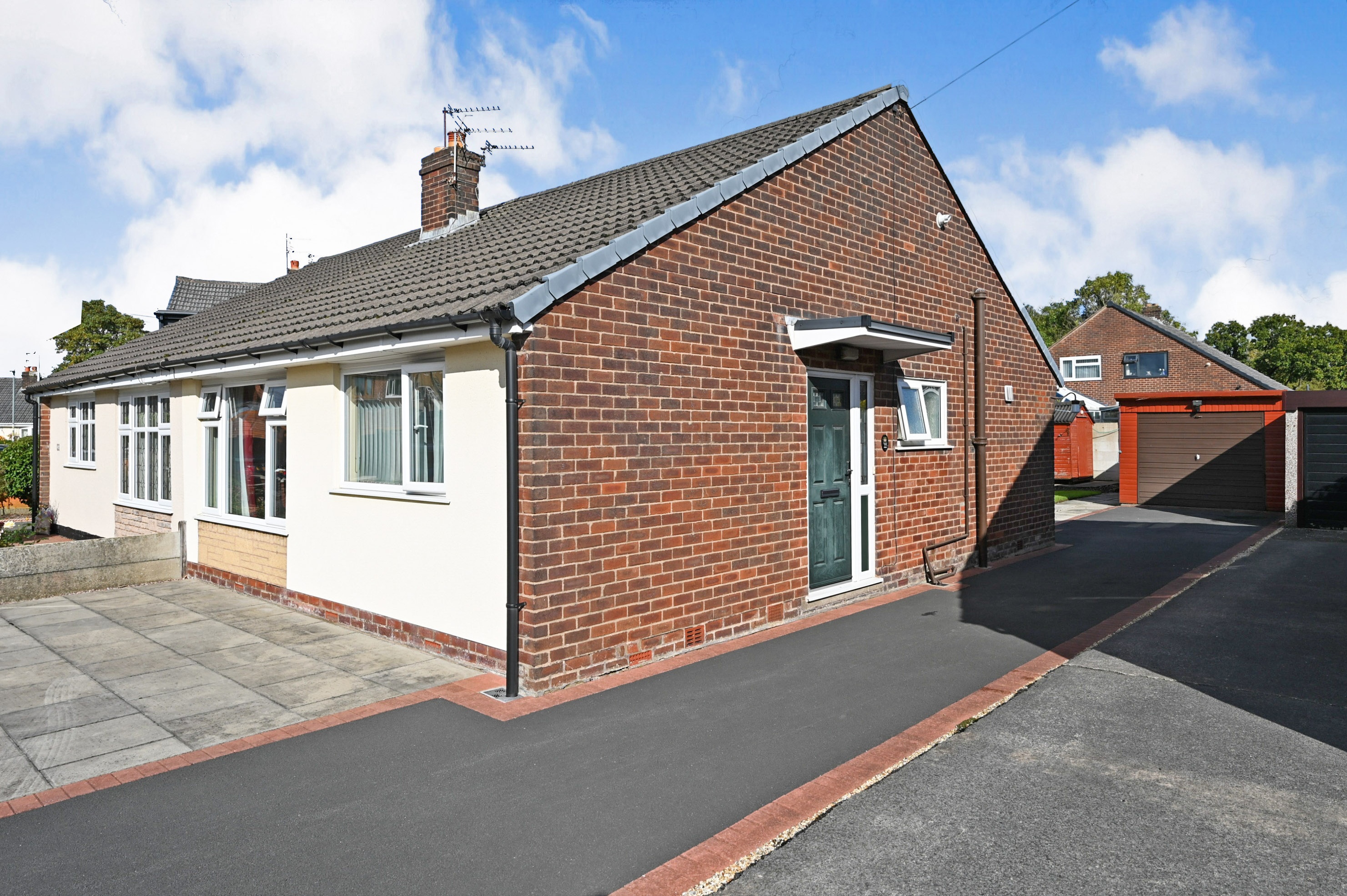 2 bedroom semidetached bungalow for sale in Camwood Drive, Preston