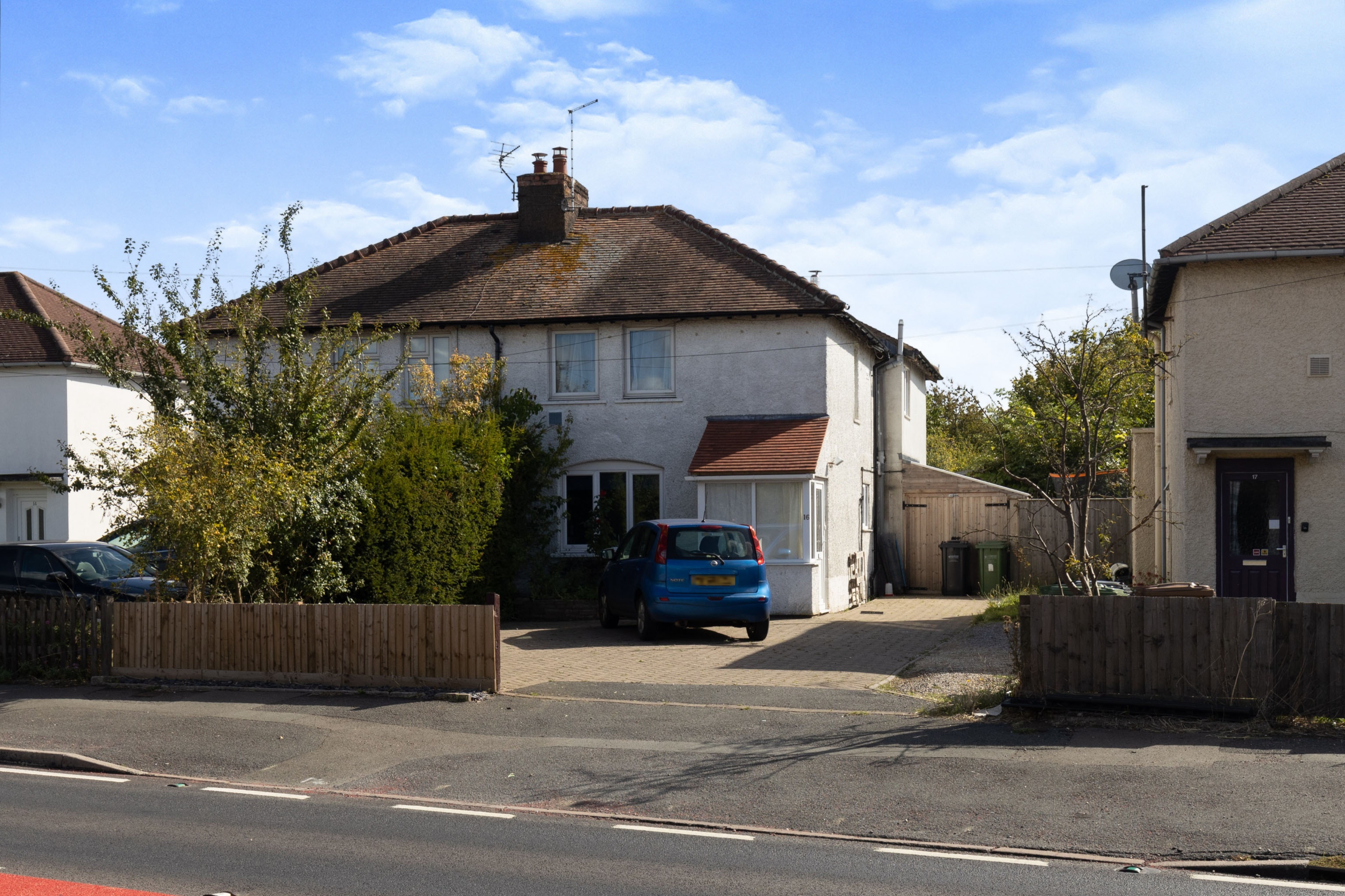 3 bedroom semidetached house for sale in Cheltenham Road, Tewkesbury