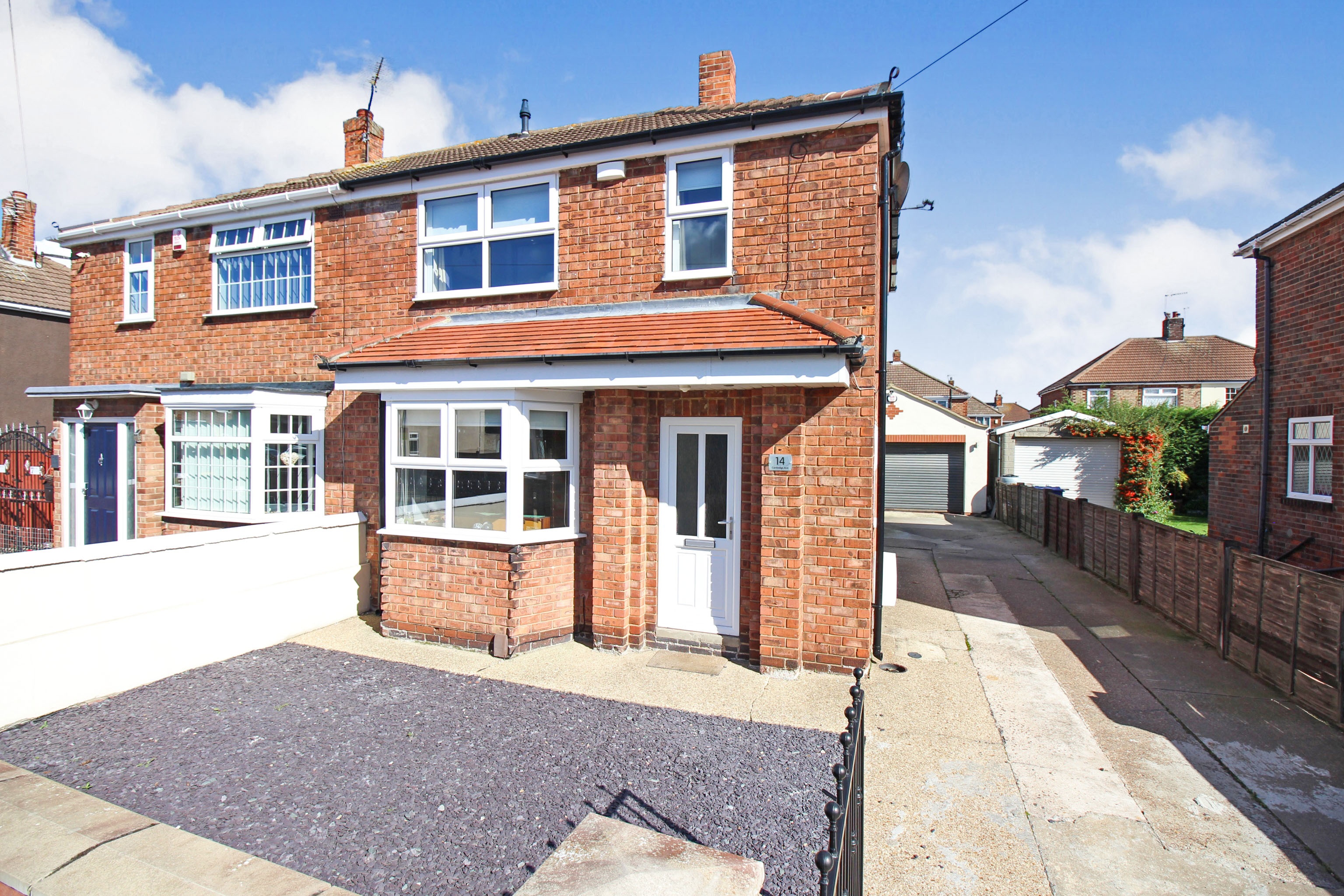 2 bedroom semidetached house for sale in Cartledge Avenue, Grimsby, DN32 8ES
