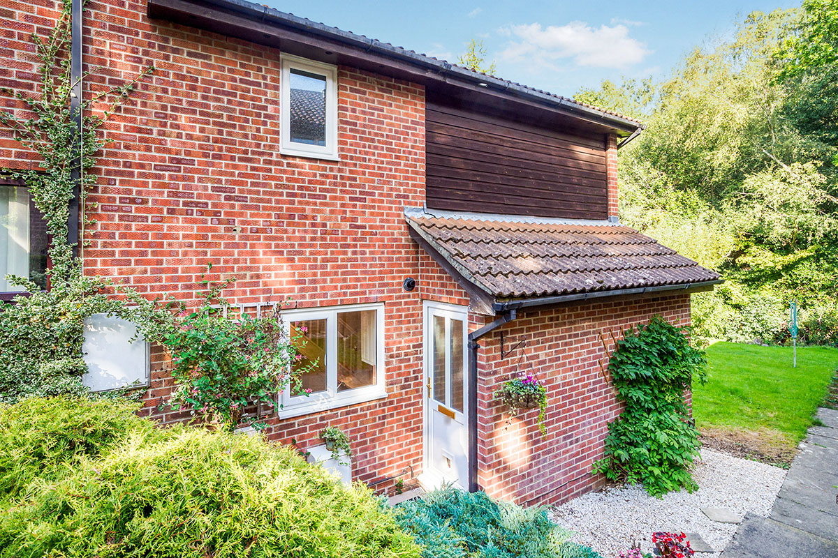 1 bedroom semidetached house for sale in Green Way, Tunbridge Wells, TN2 3JN
